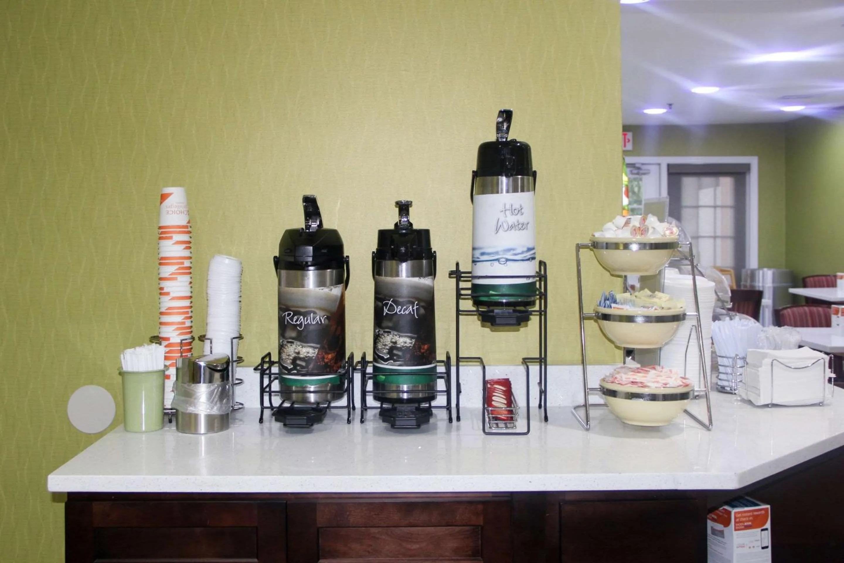 Restaurant/places to eat in Quality Inn Albertville US 431