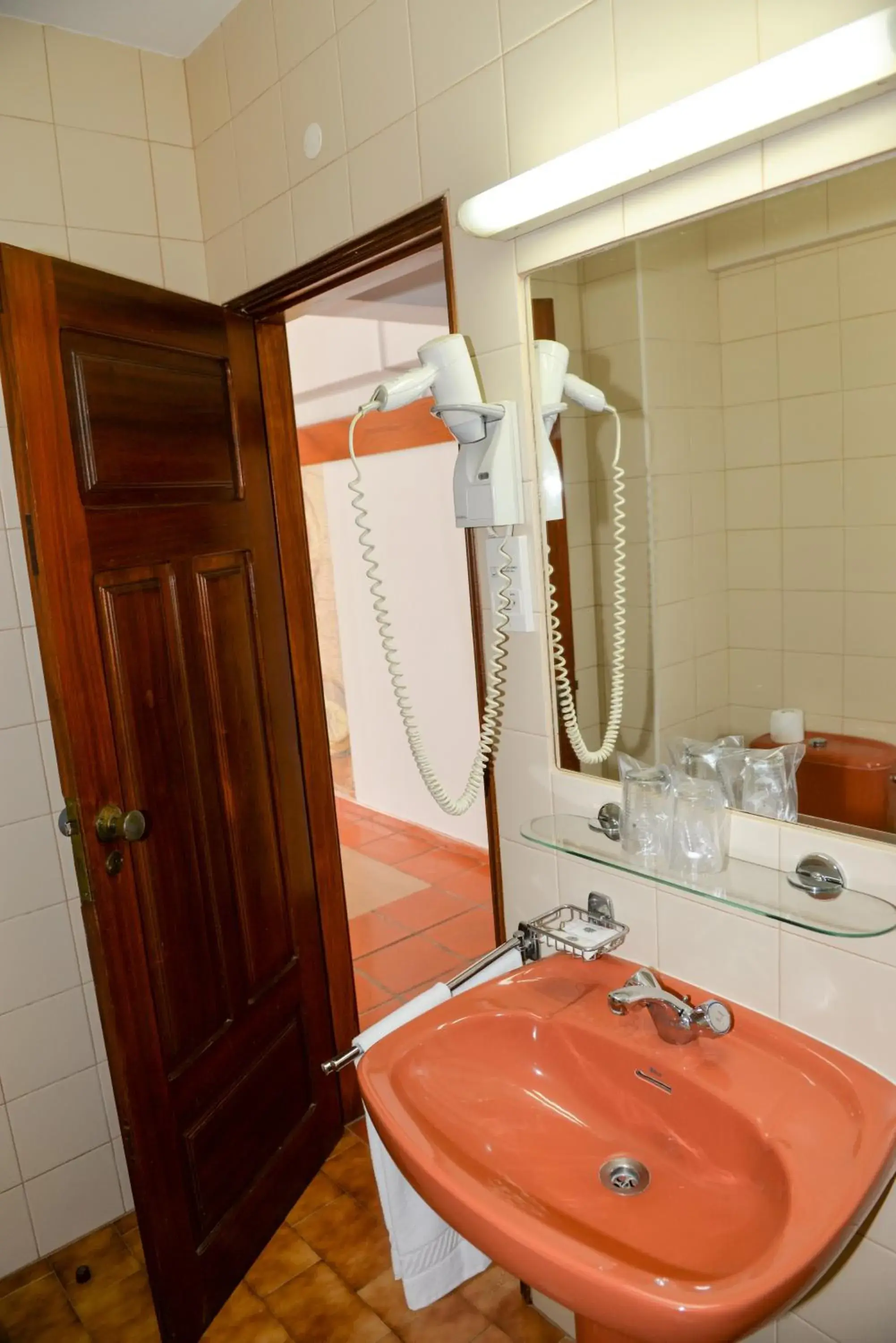 Standard Double Room in LagosMar Story Hotel Standard Double Room in LagosMar Story Hotel