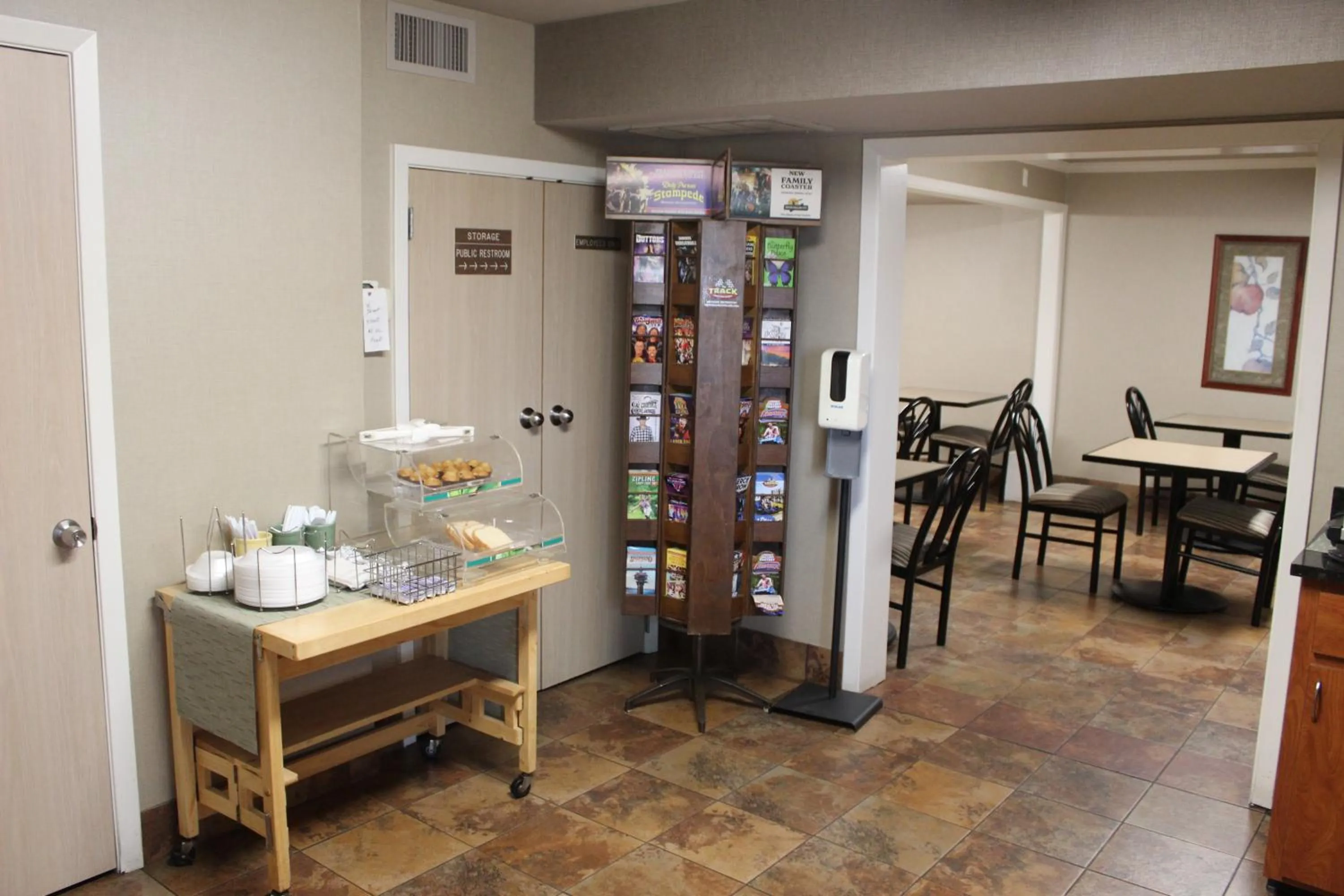 Seating area in Quality Inn Conway - Greenbrier