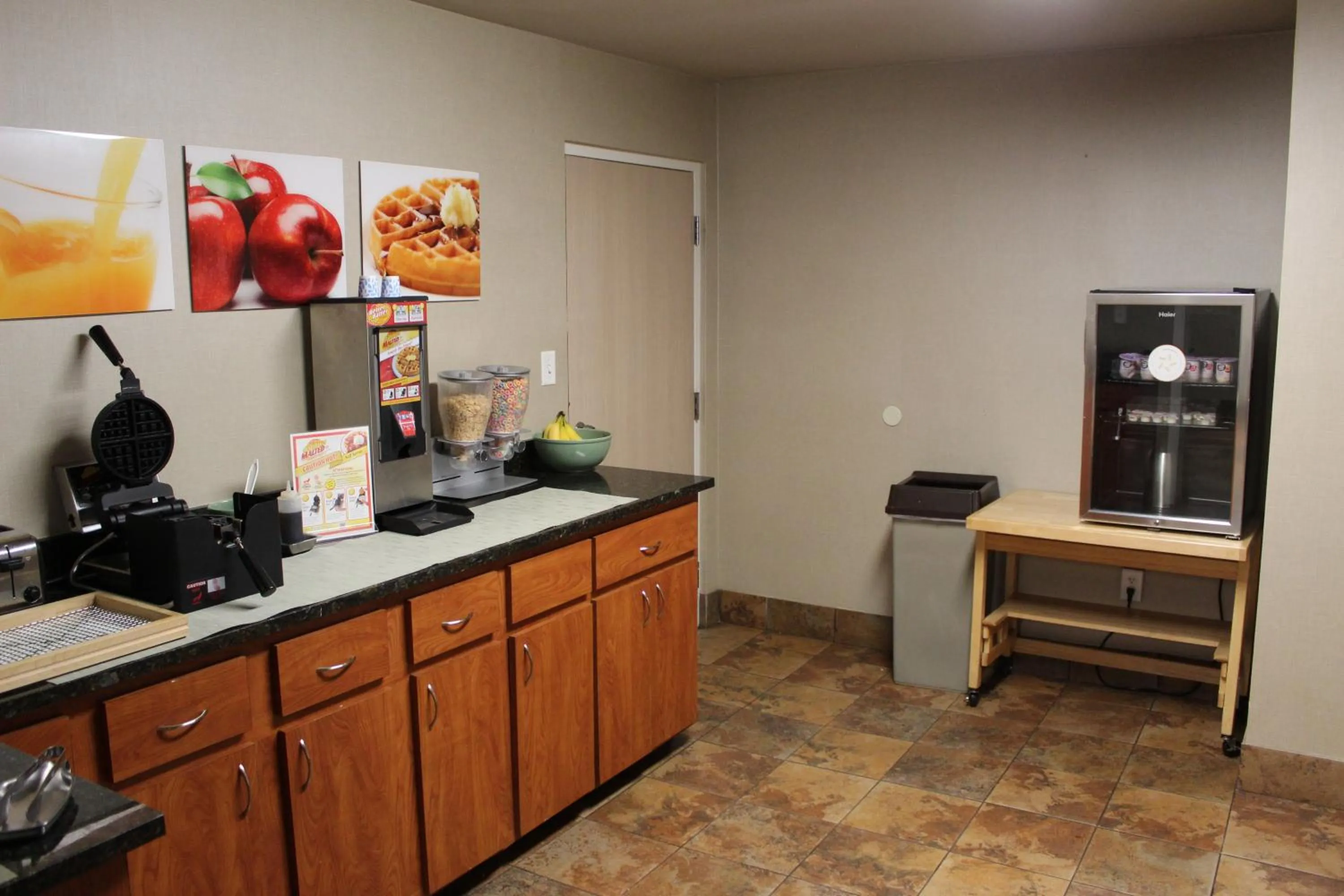 Breakfast in Quality Inn Conway - Greenbrier