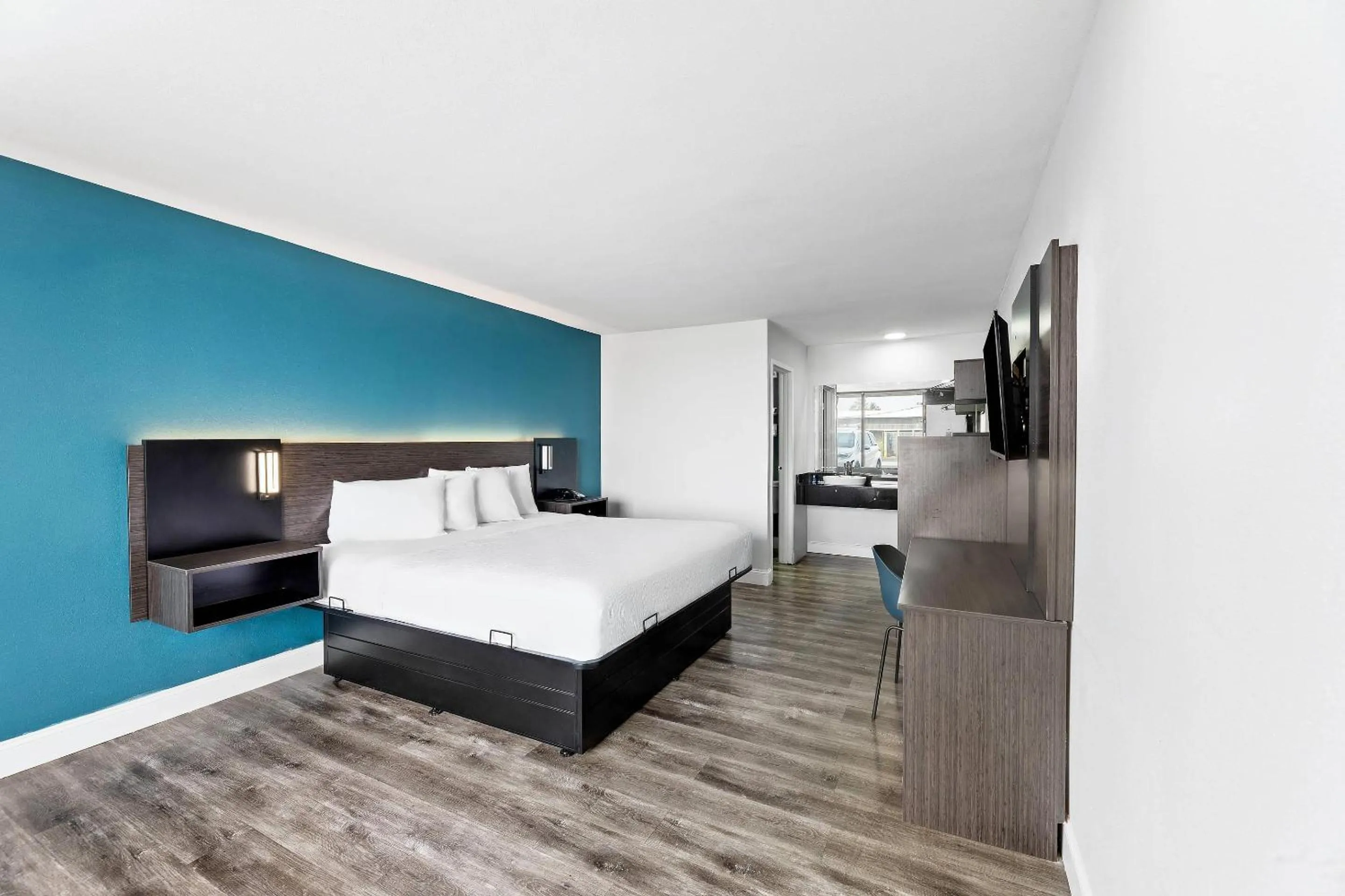 Bedroom in Rodeway Inn West Memphis