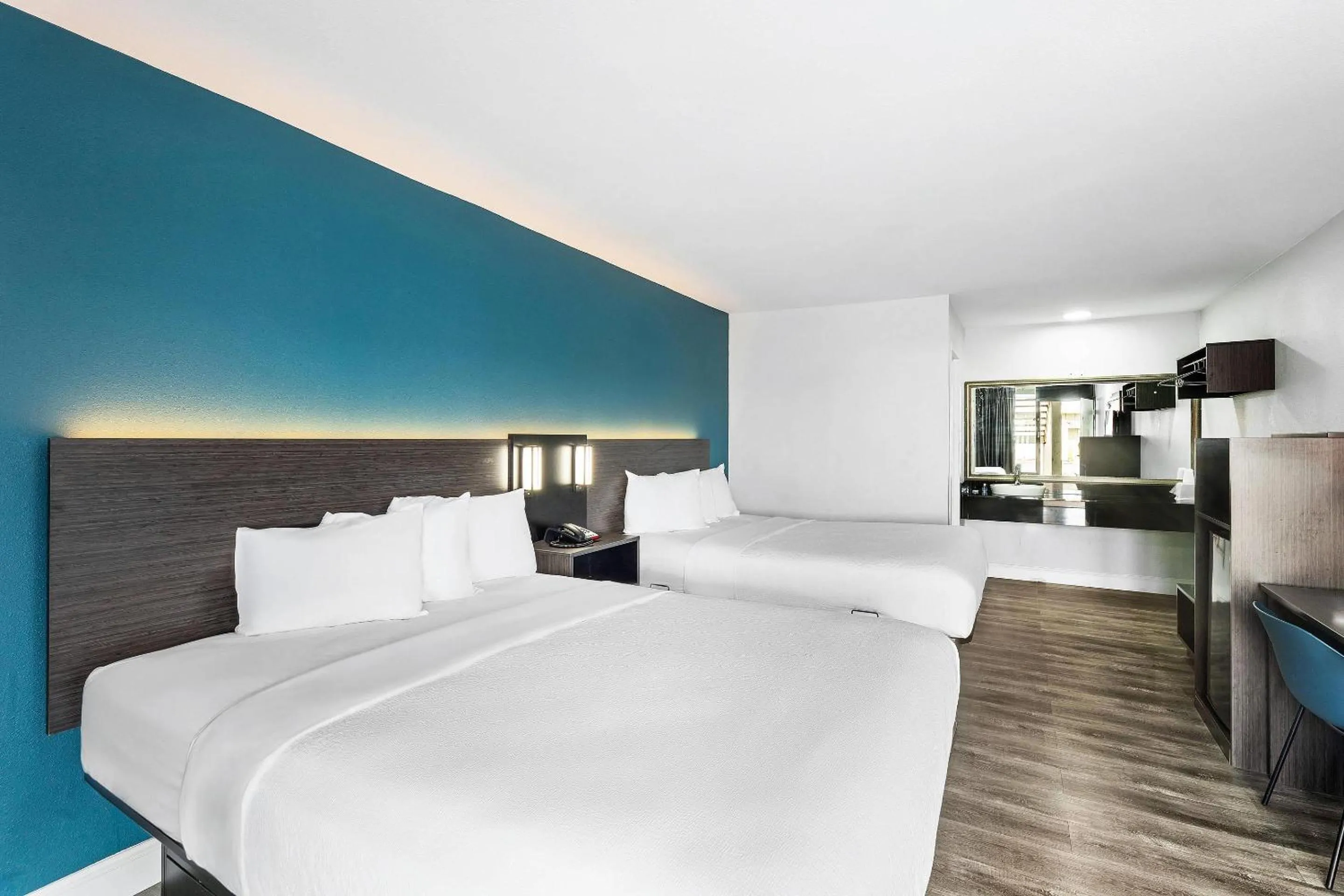 Bedroom in Rodeway Inn West Memphis