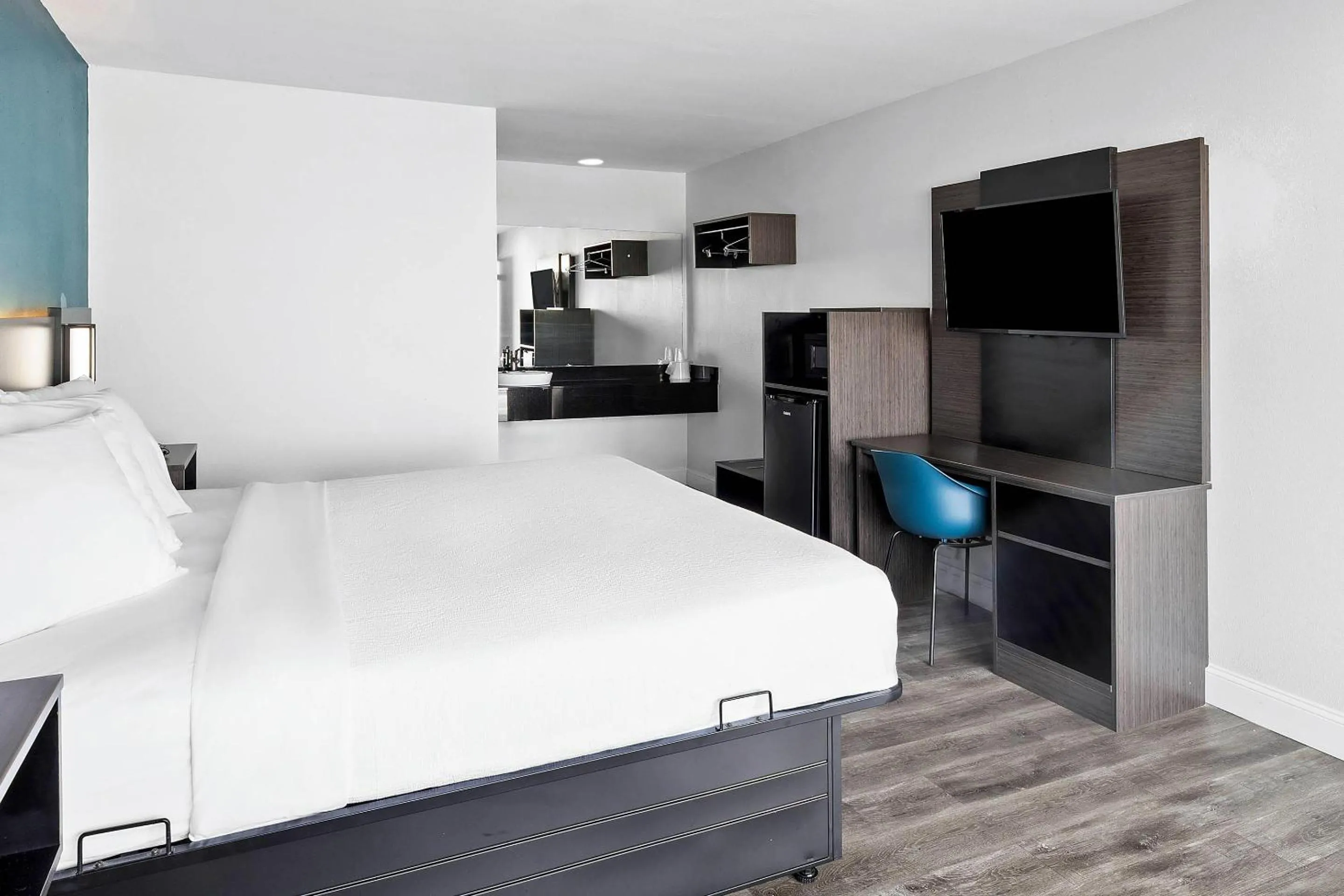 Bedroom in Rodeway Inn West Memphis