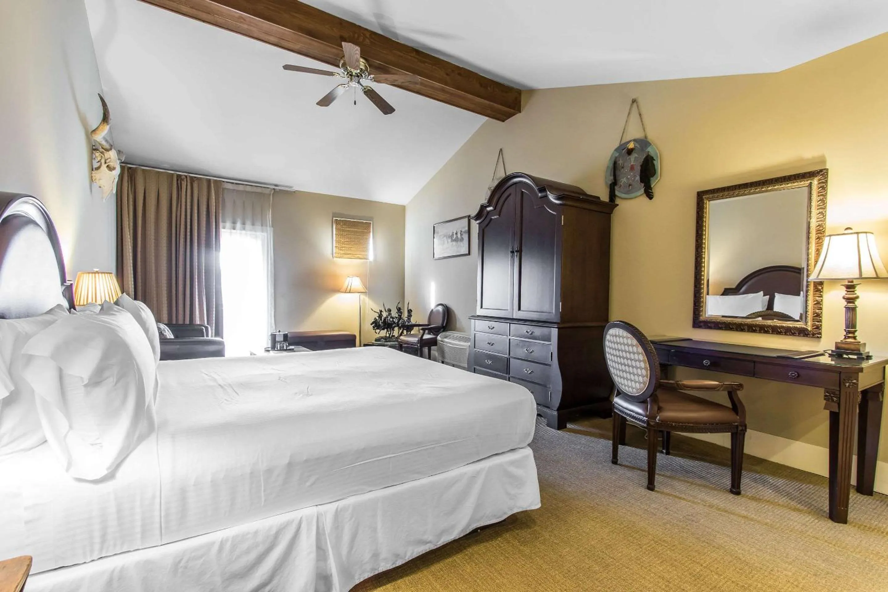 Bedroom, Bed in Inn at the Mill, an Ascend Collection Hotel