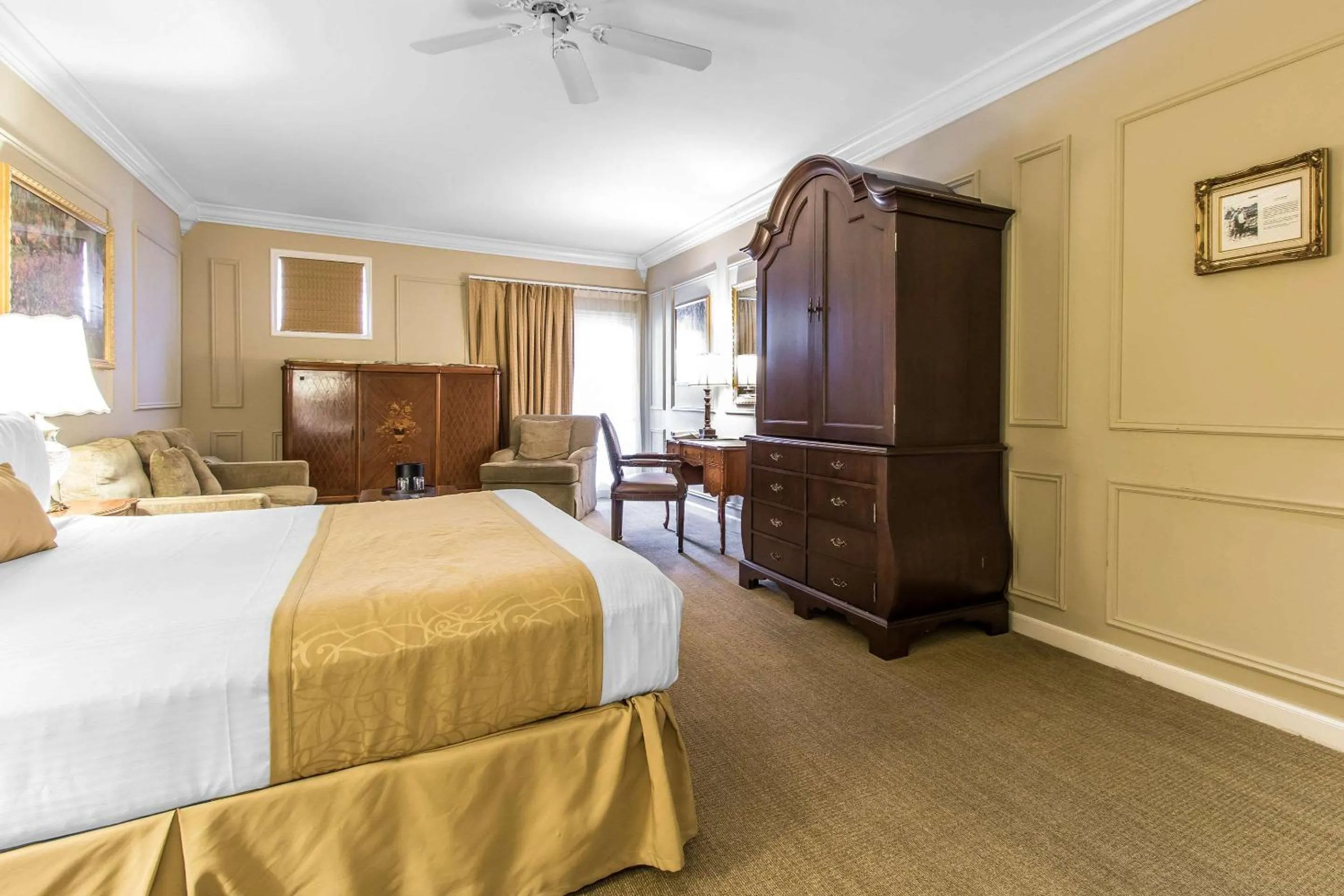 Bedroom, Bed in Inn at the Mill, an Ascend Collection Hotel