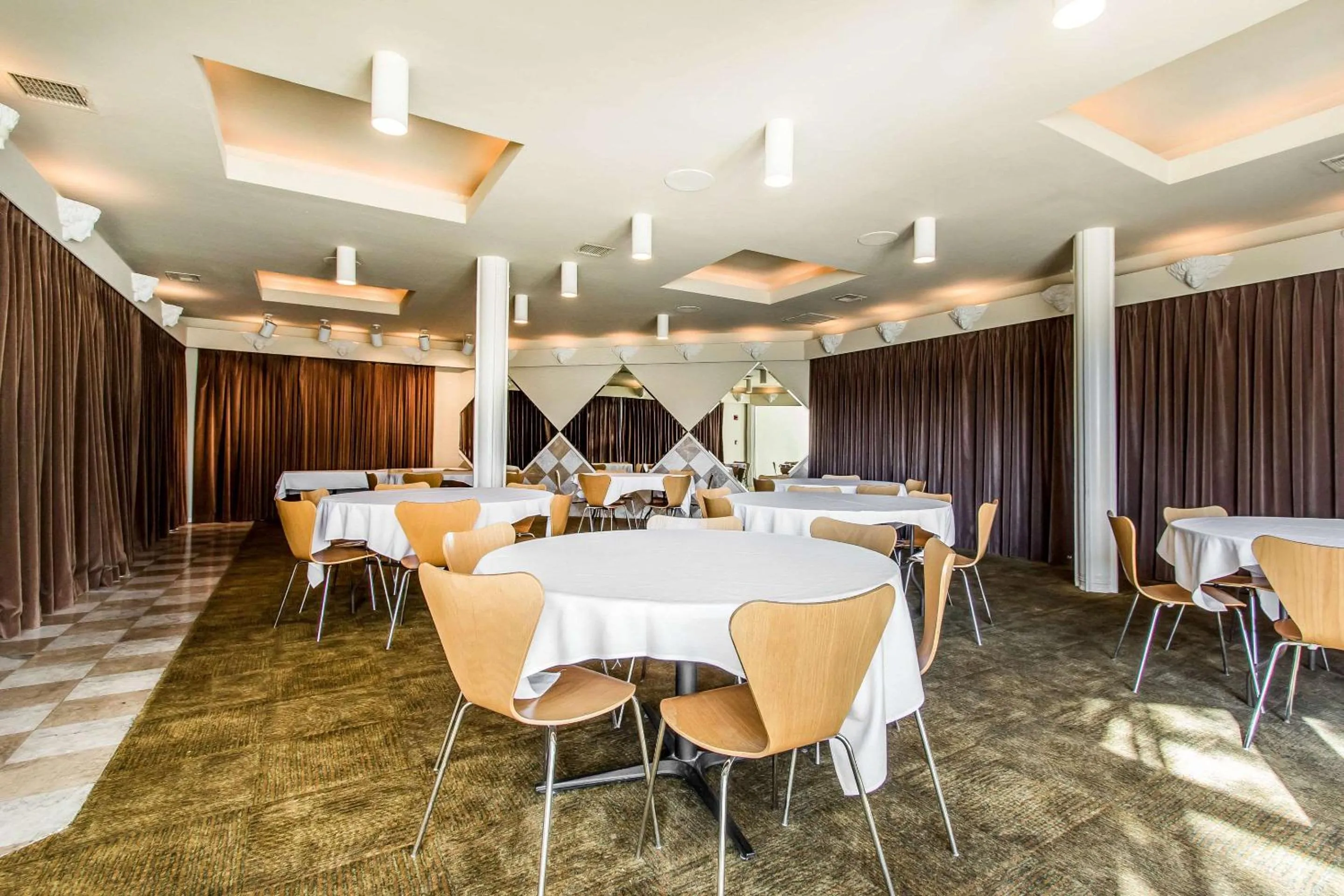 Meeting/conference room in Inn at the Mill, an Ascend Collection Hotel