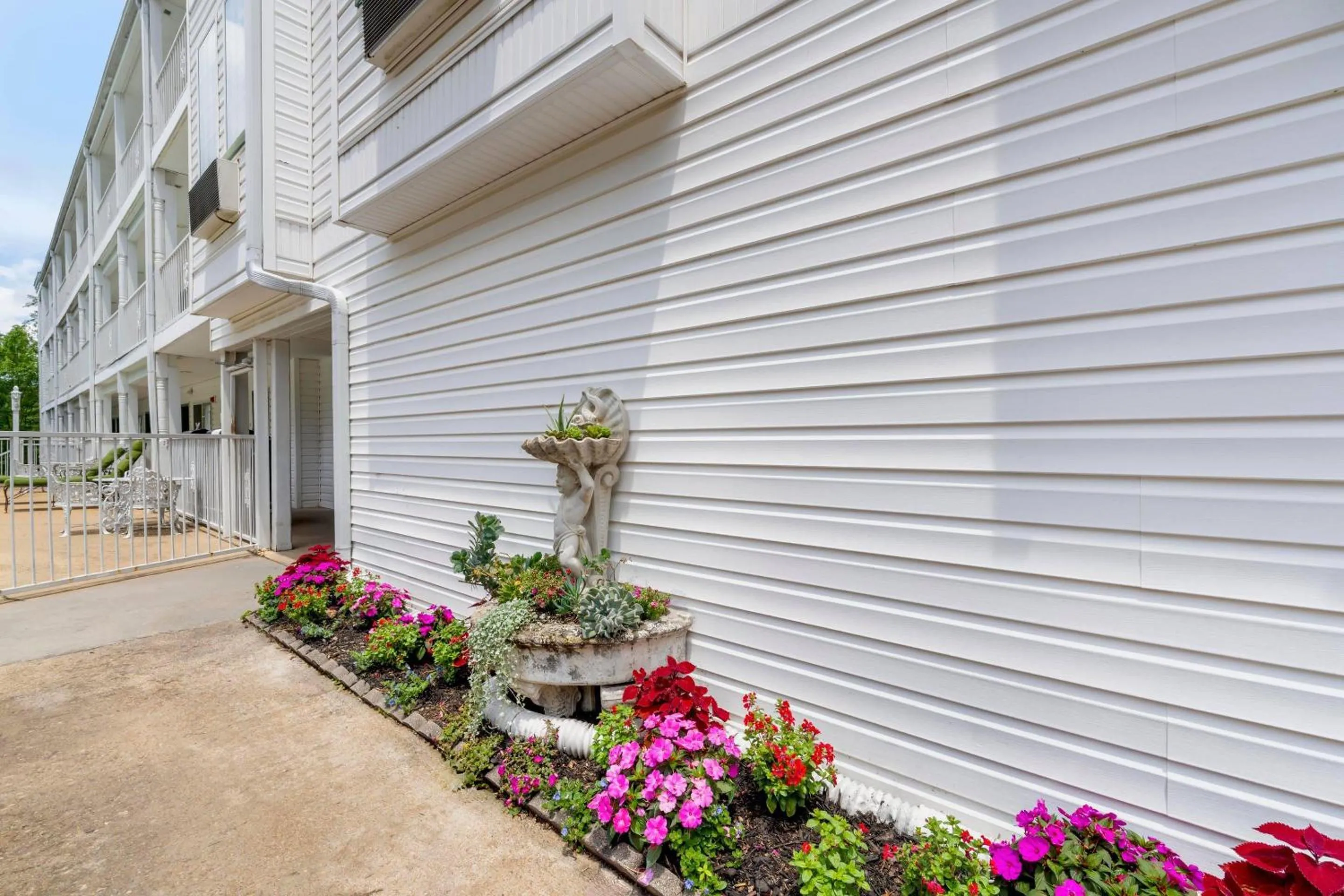 Property building in Quality Inn Eureka Springs South