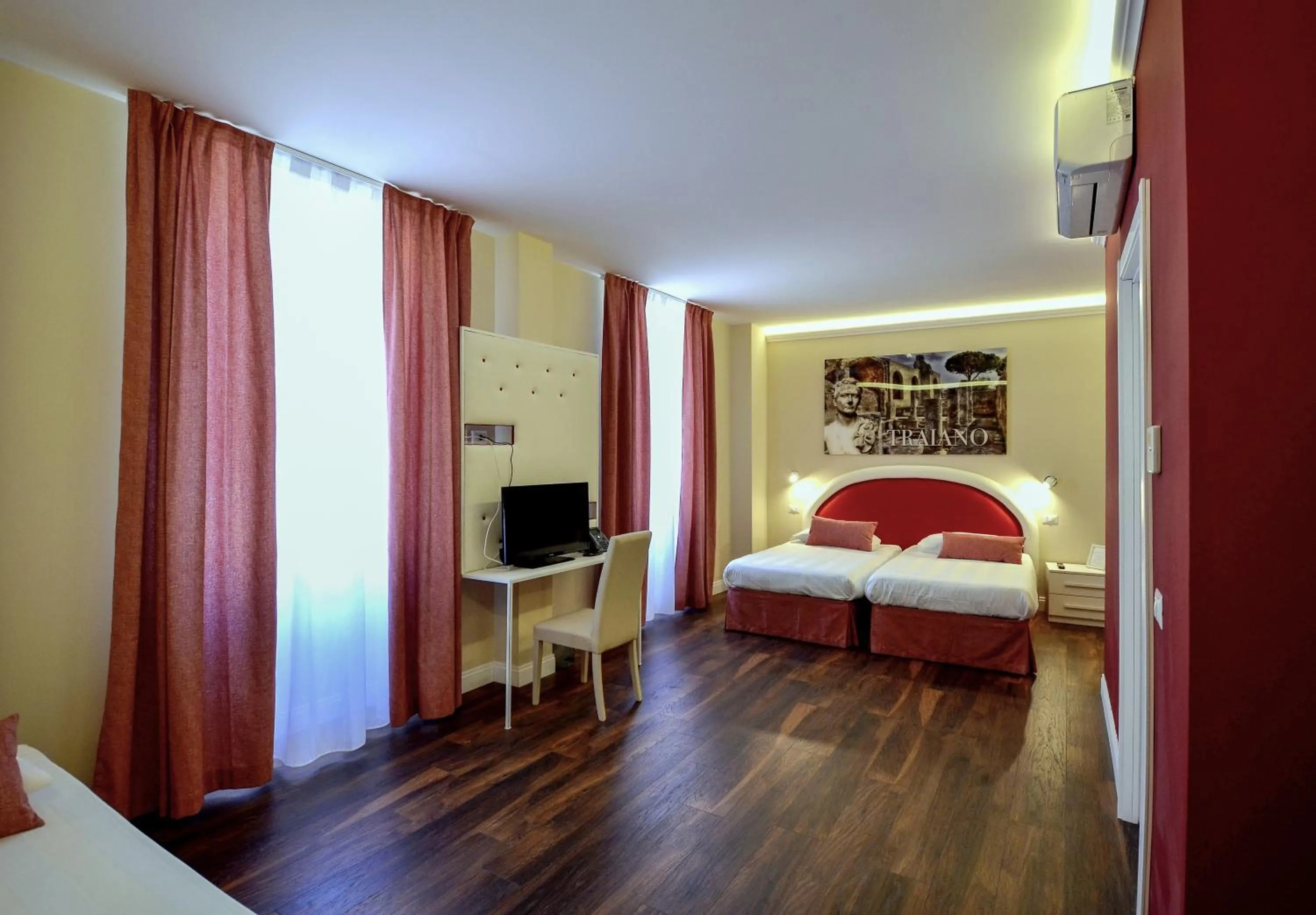 Photo of the whole room, Bed in 7 Bell's House