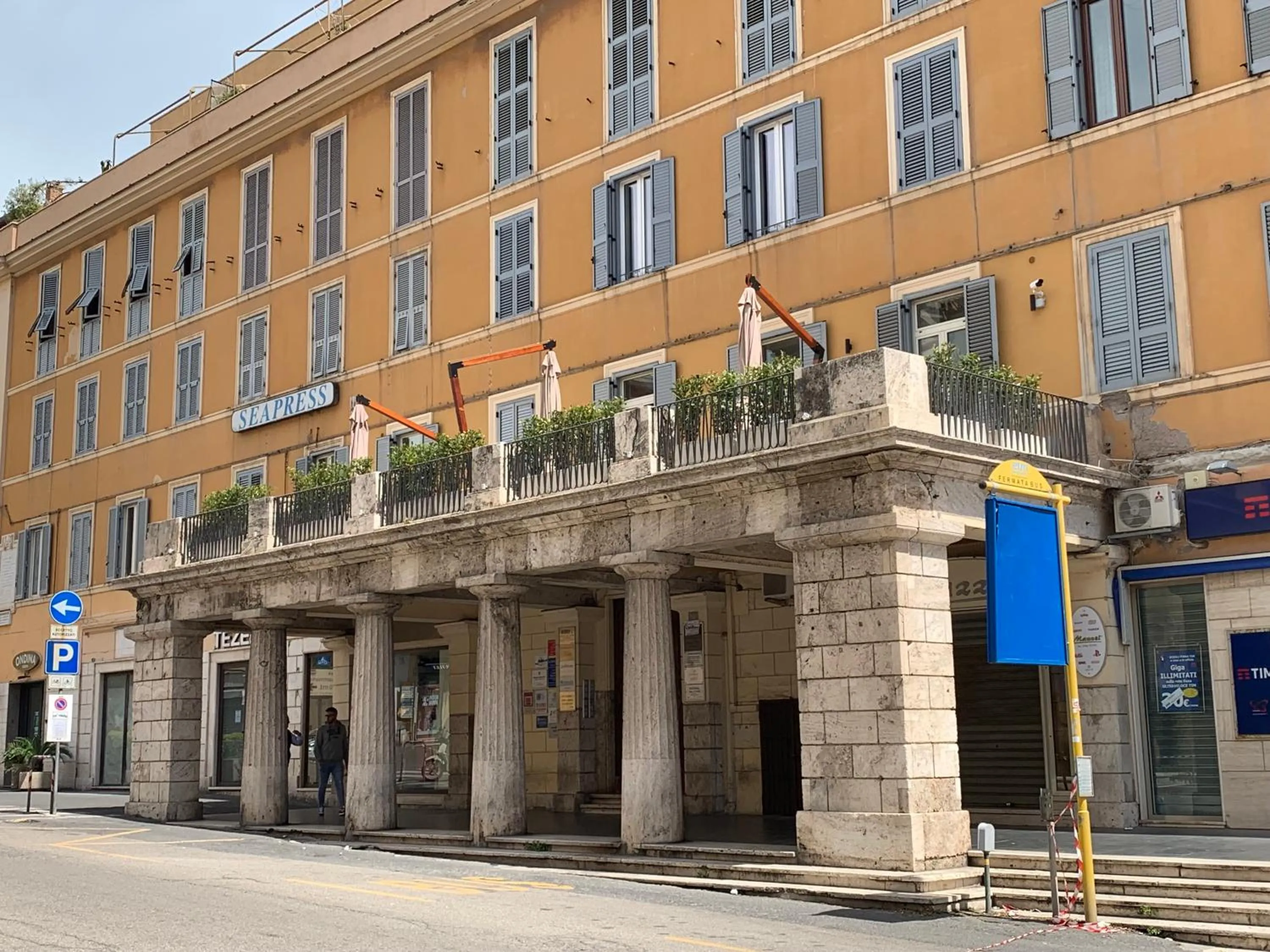 Property building in 7 Bell's House