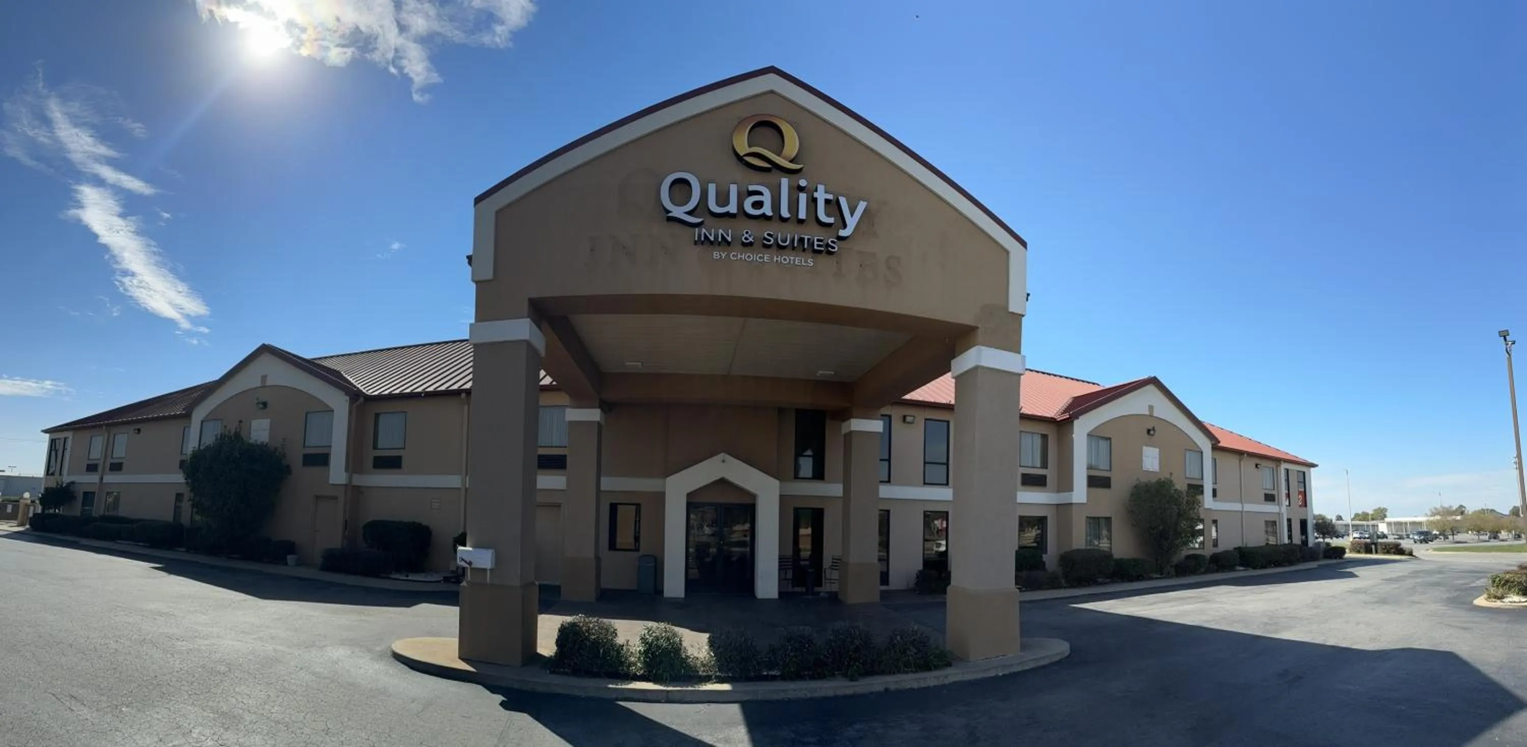 Quality Inn & Suites Pine Bluff