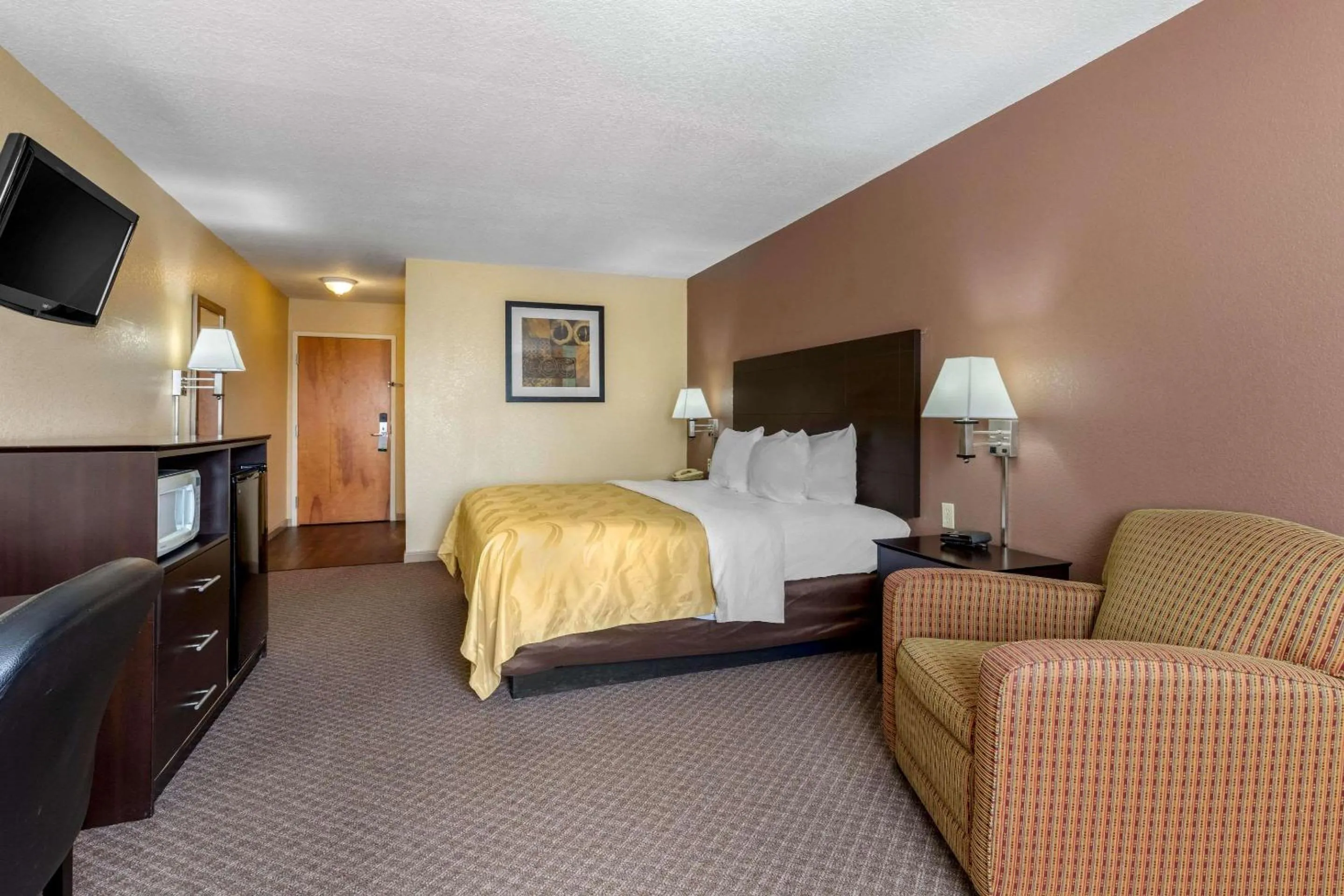 Photo of the whole room, Bed in Quality Inn West Memphis I-40
