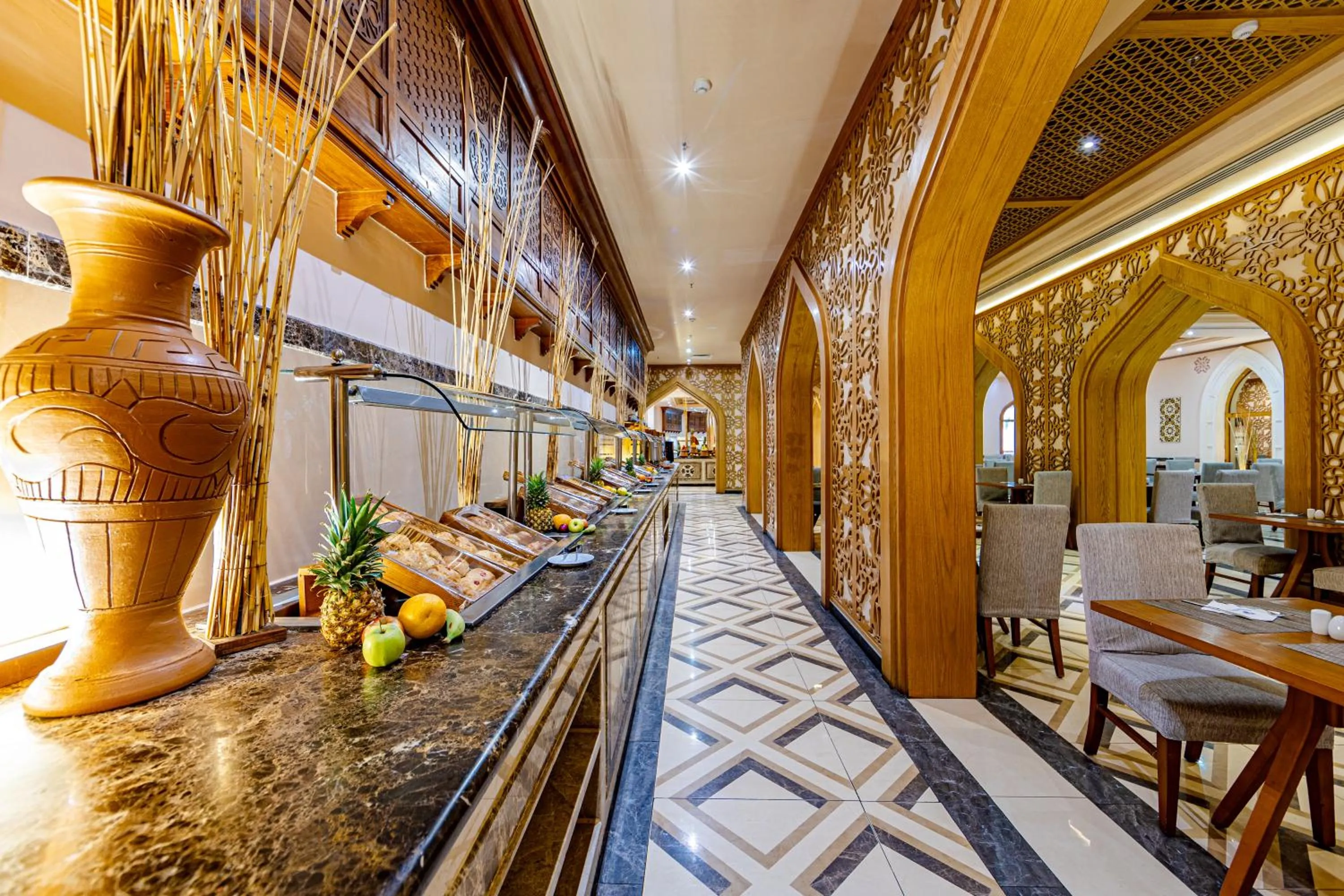 Restaurant/places to eat in Grand Palace - Couples only 18 years plus