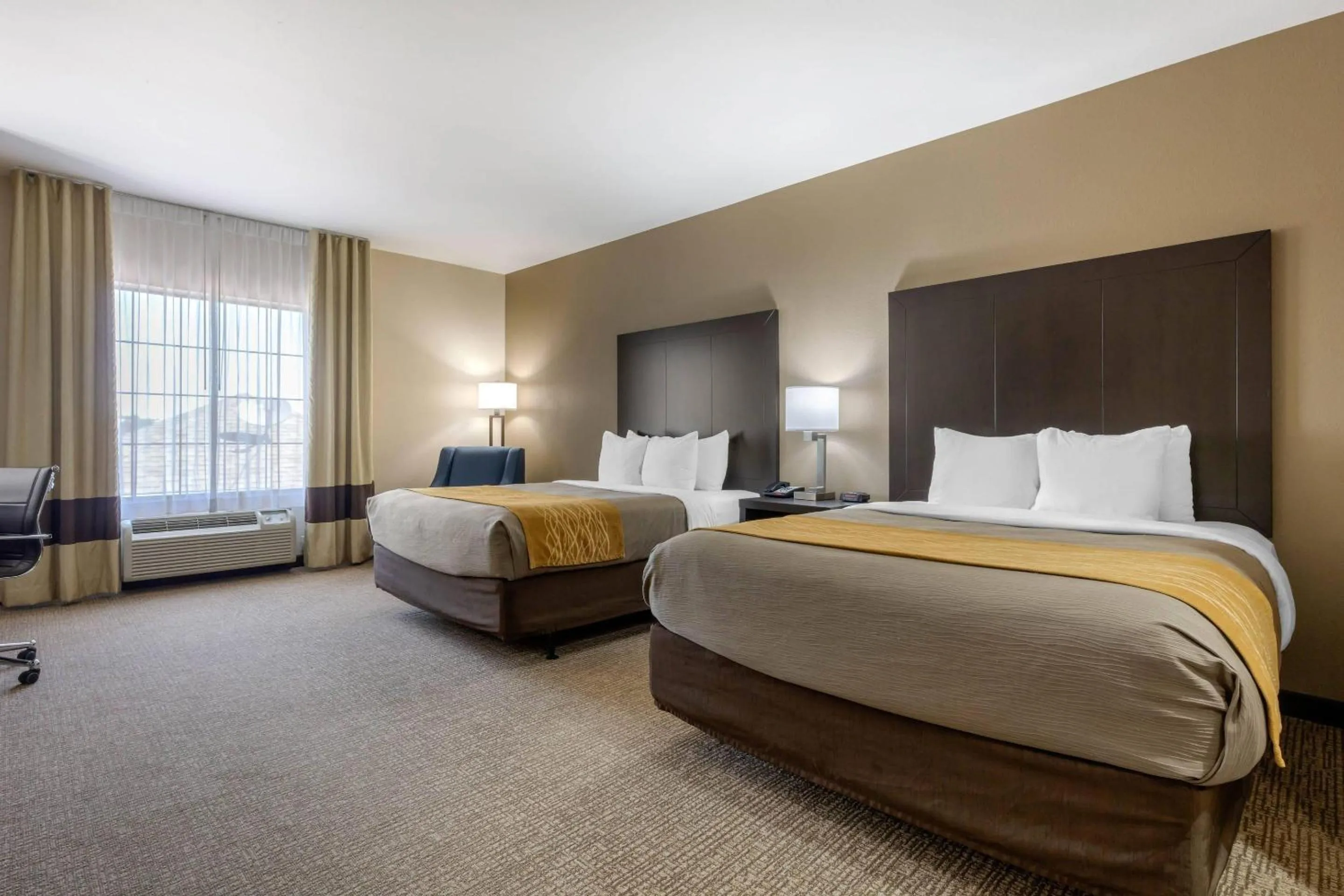 Bedroom, Bed in Comfort Inn & Suites North Little Rock McCain Mall