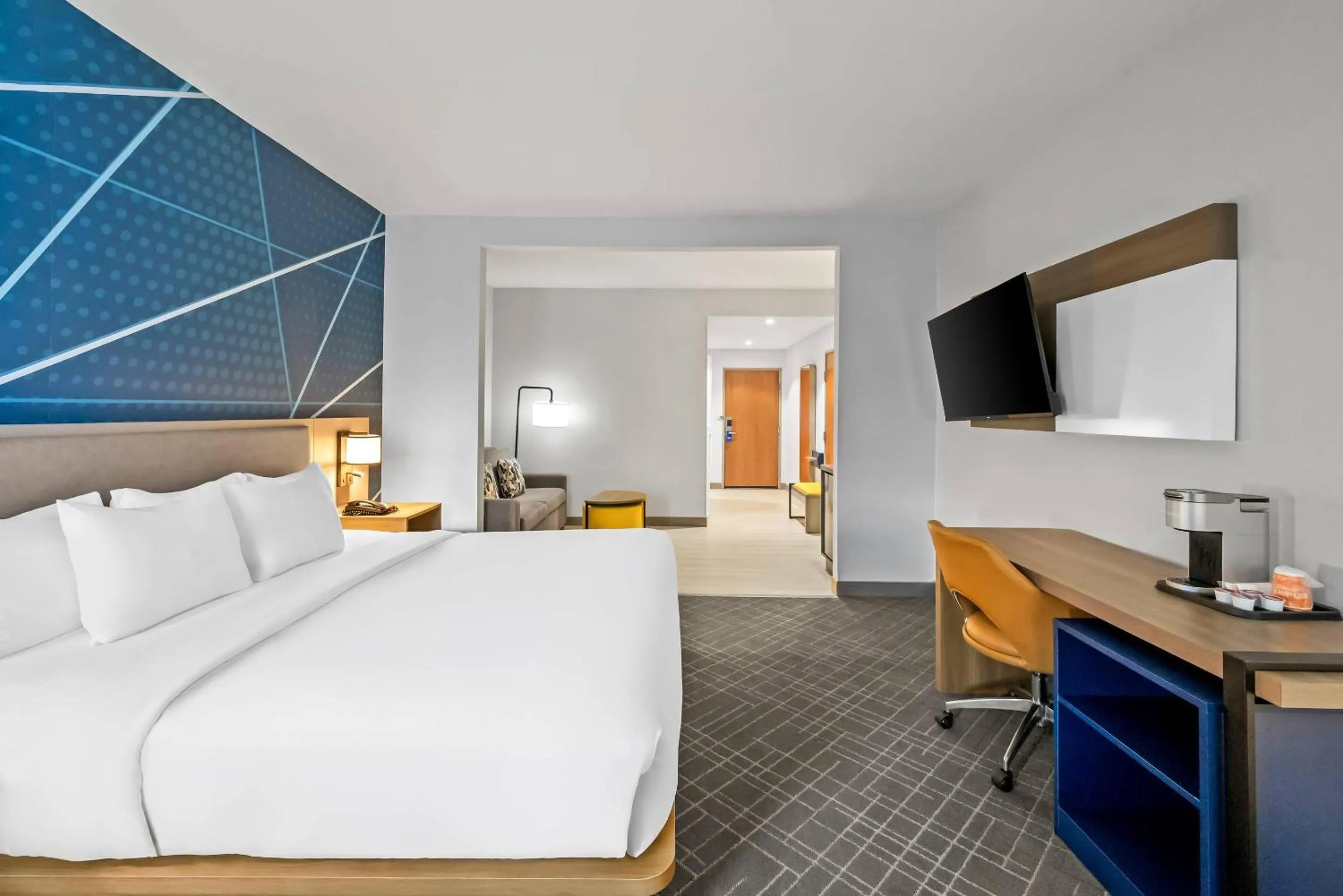 Bedroom, Bed in Comfort Suites Conway