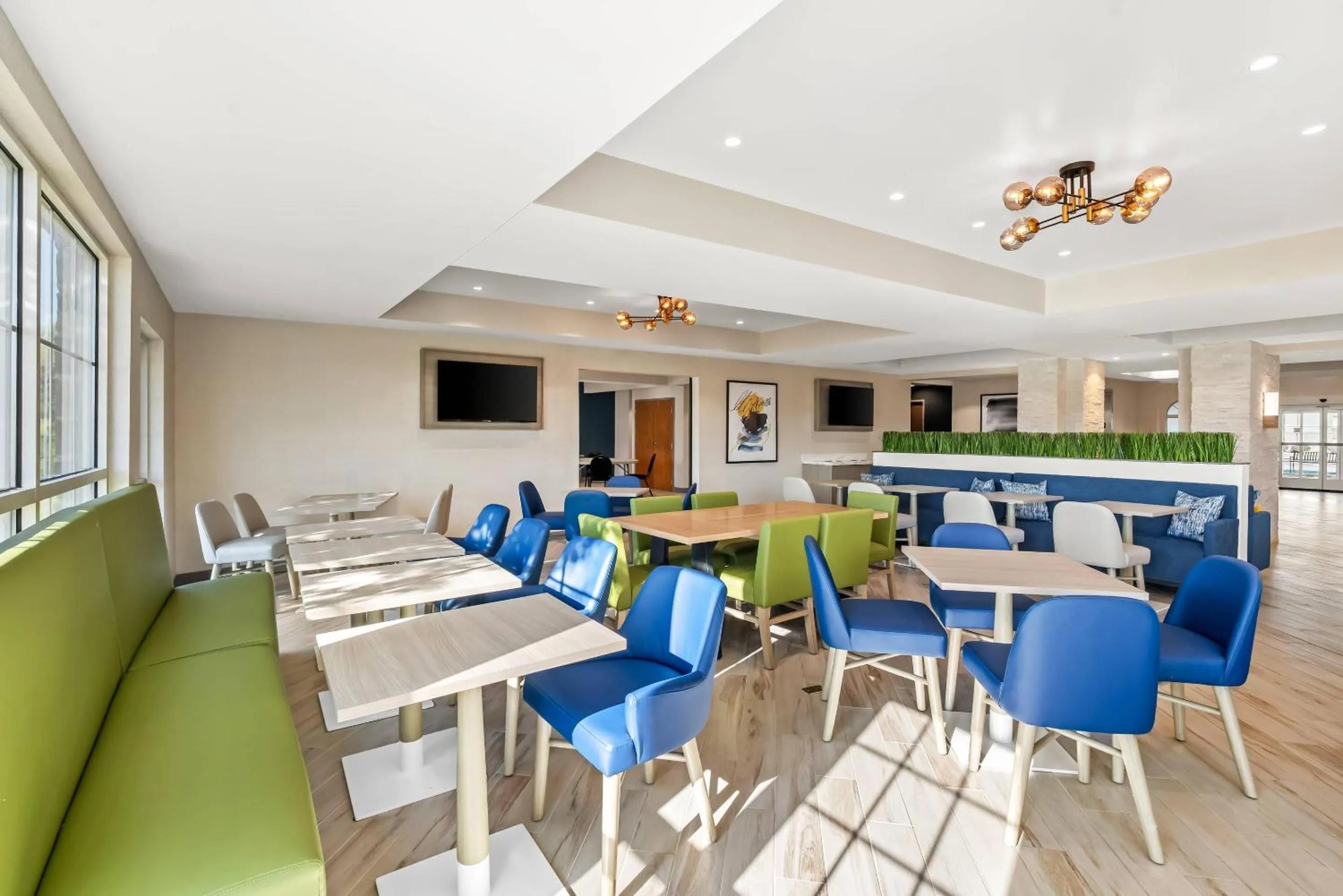 Breakfast in Comfort Suites Conway