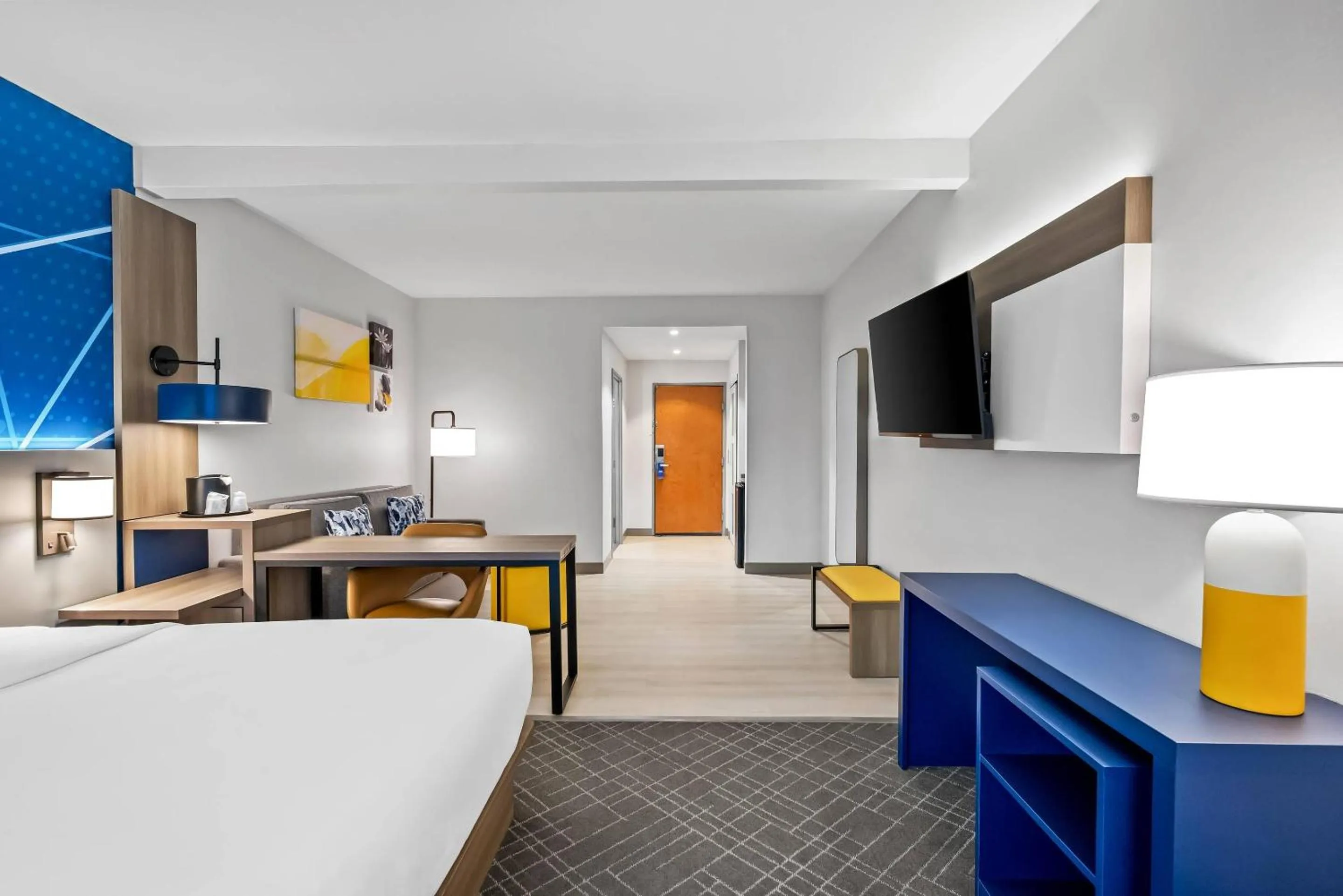 Bedroom, Bed in Comfort Suites Conway