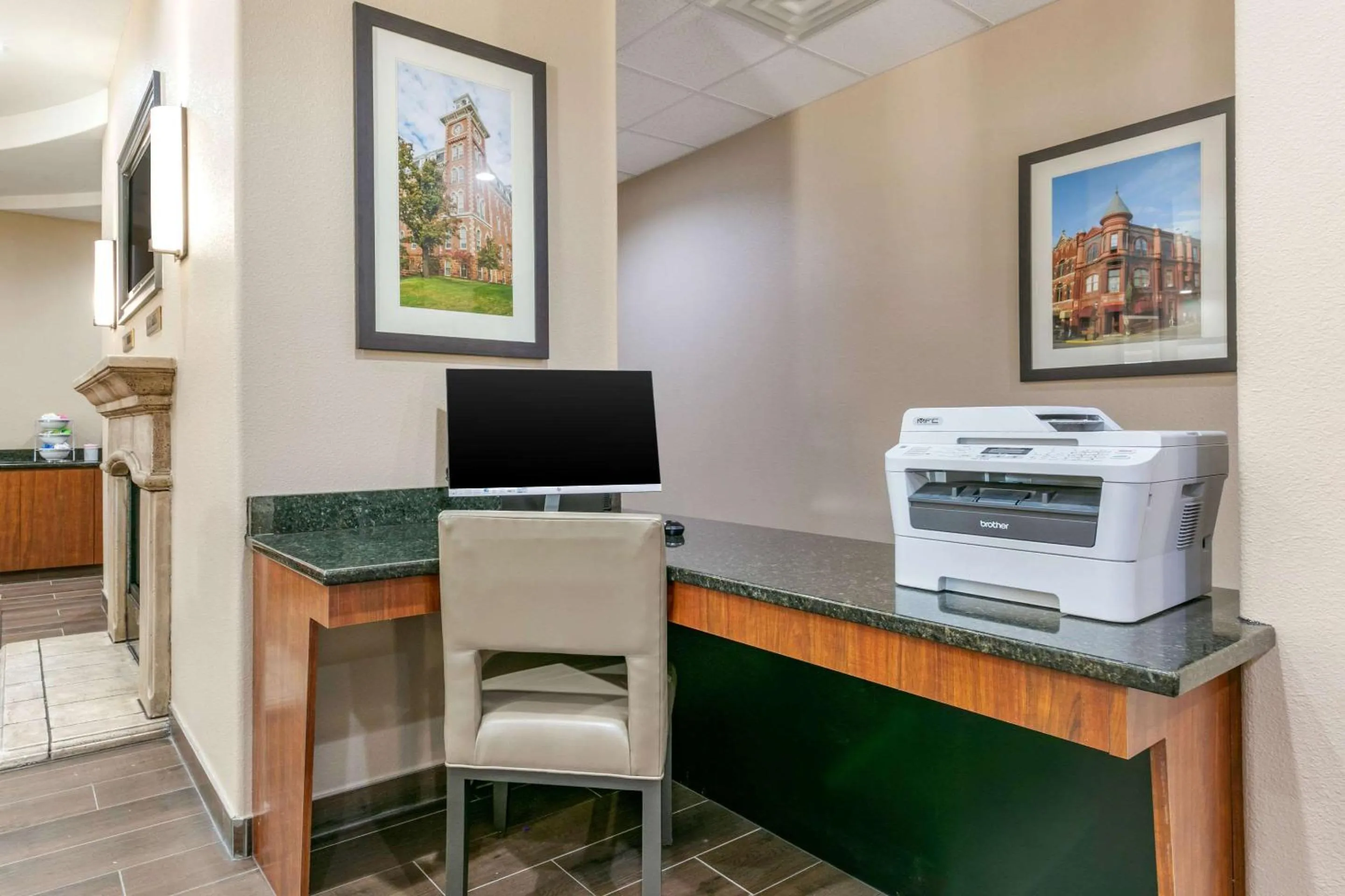 Business facilities in Comfort Inn & Suites Van Buren - Fort Smith