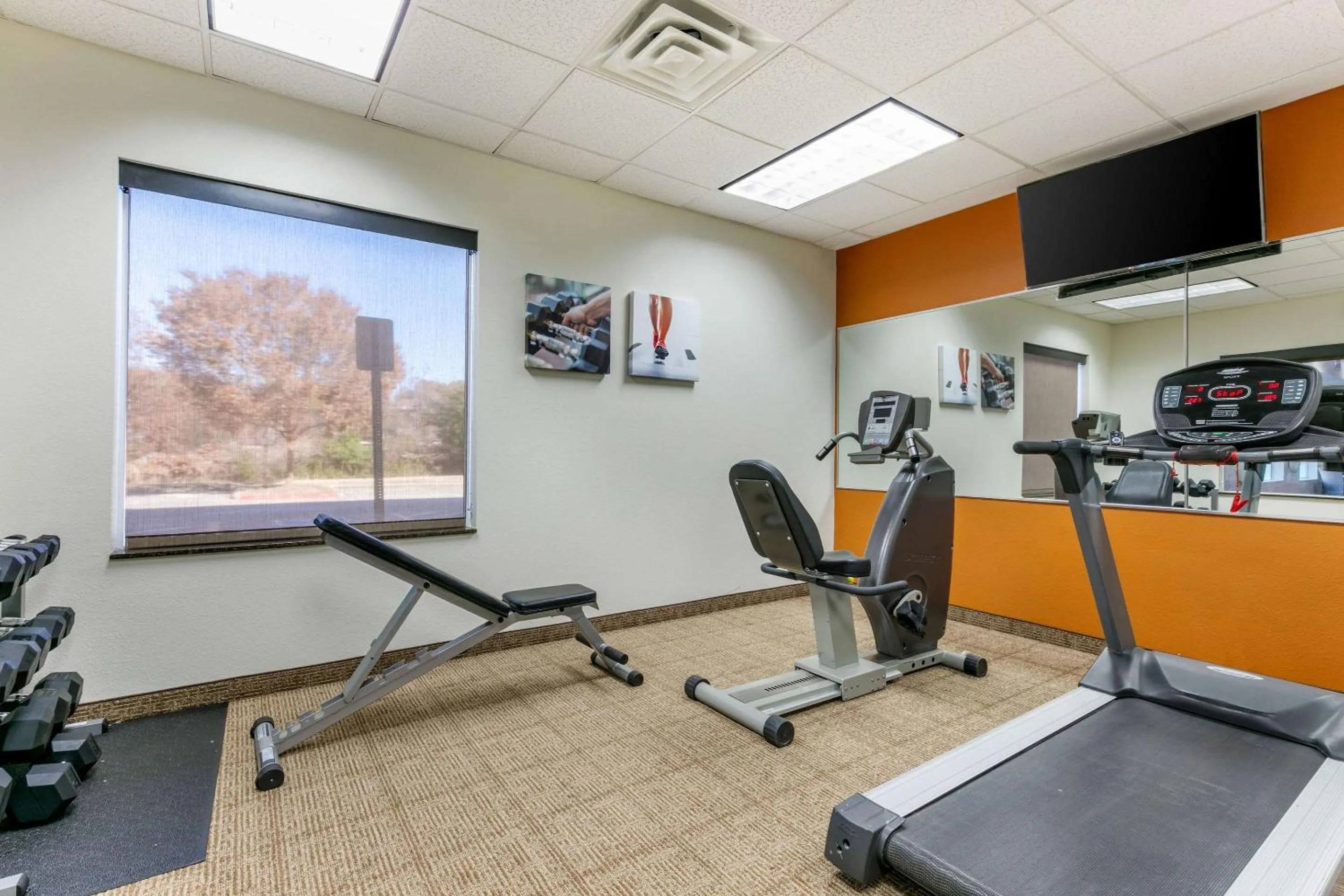 Fitness centre/facilities in Comfort Inn & Suites Van Buren - Fort Smith
