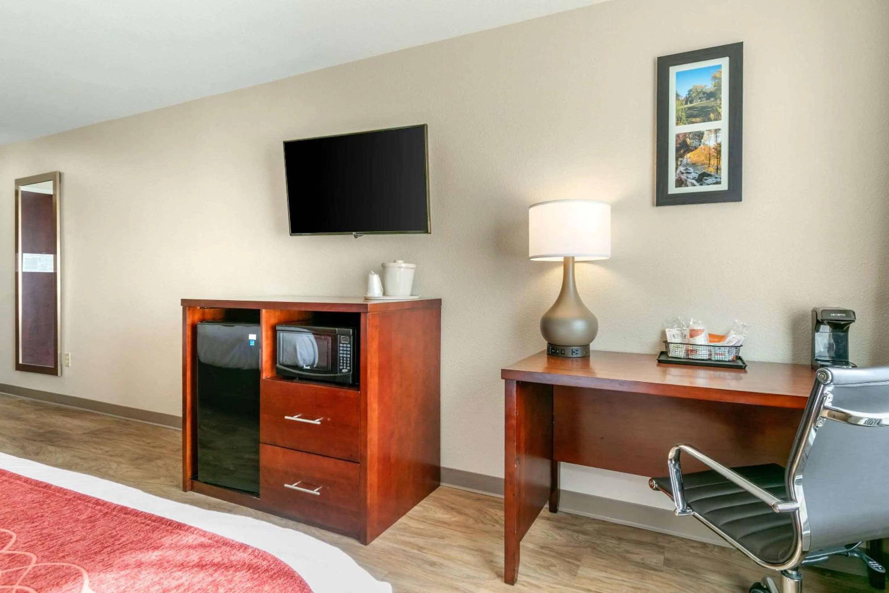 Bedroom, Bed in Comfort Inn & Suites Van Buren - Fort Smith