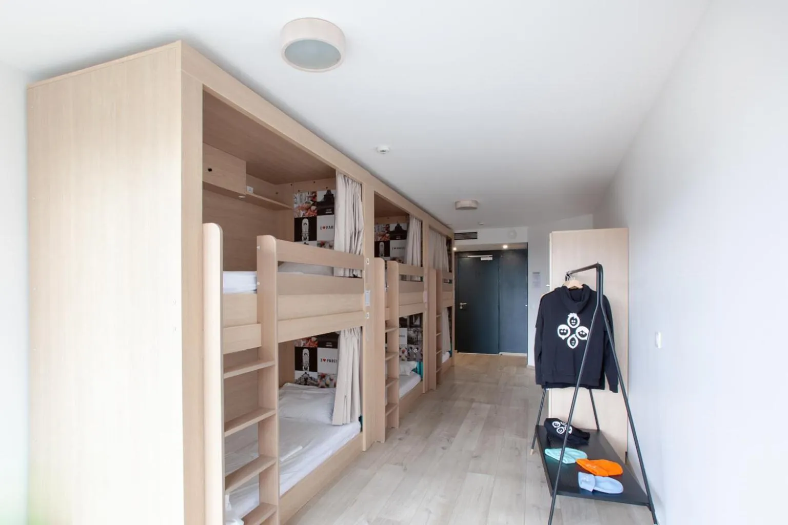 Bedroom, Bed in The People - Paris Bercy