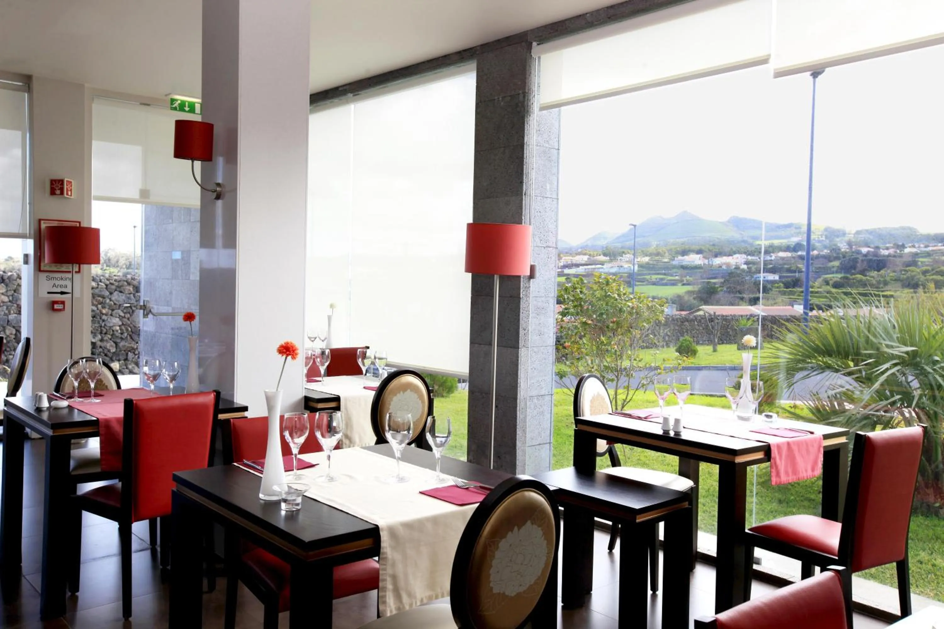 Restaurant/places to eat in Hotel Vale Do Navio