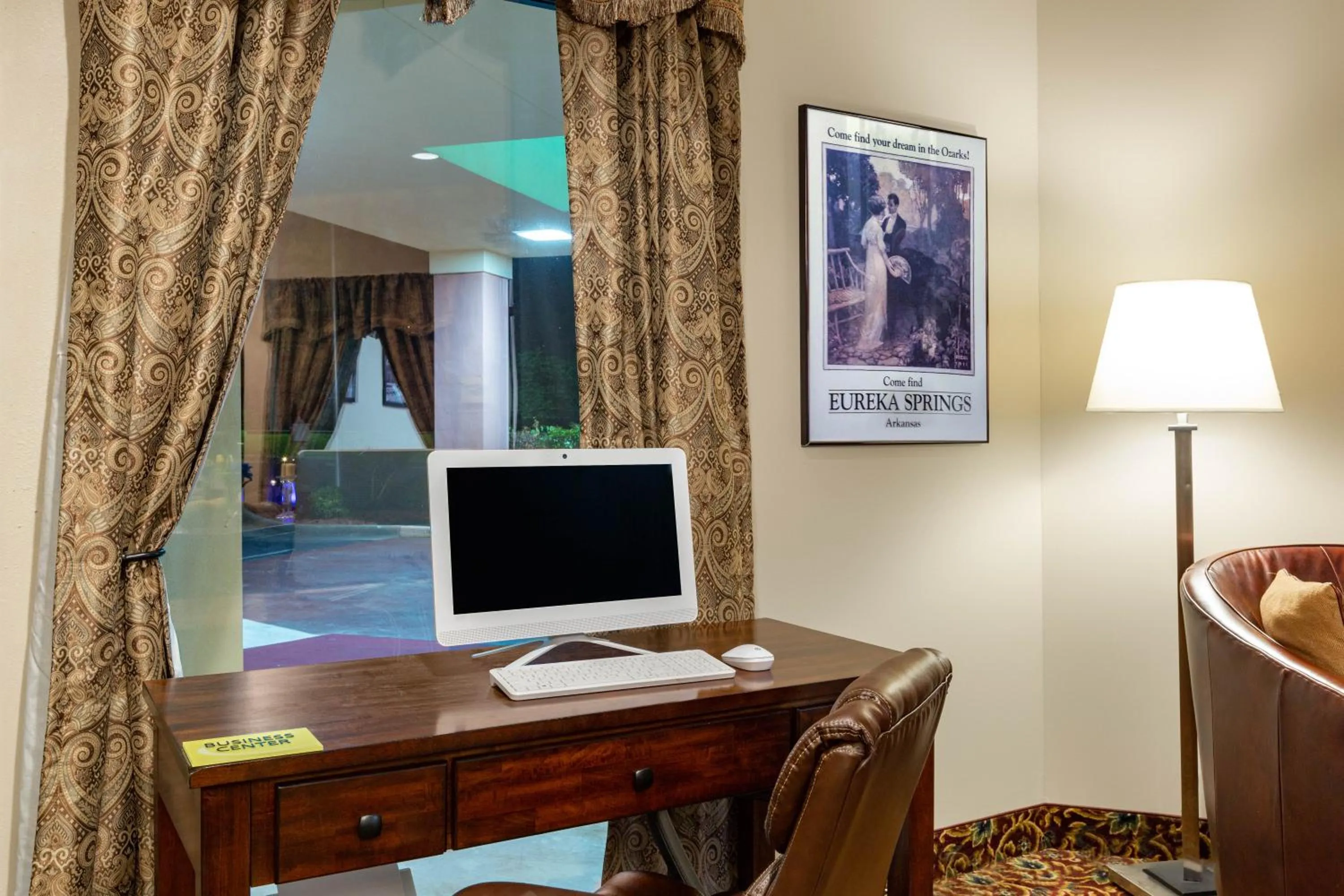 Business facilities in Super 8 by Wyndham Eureka Springs
