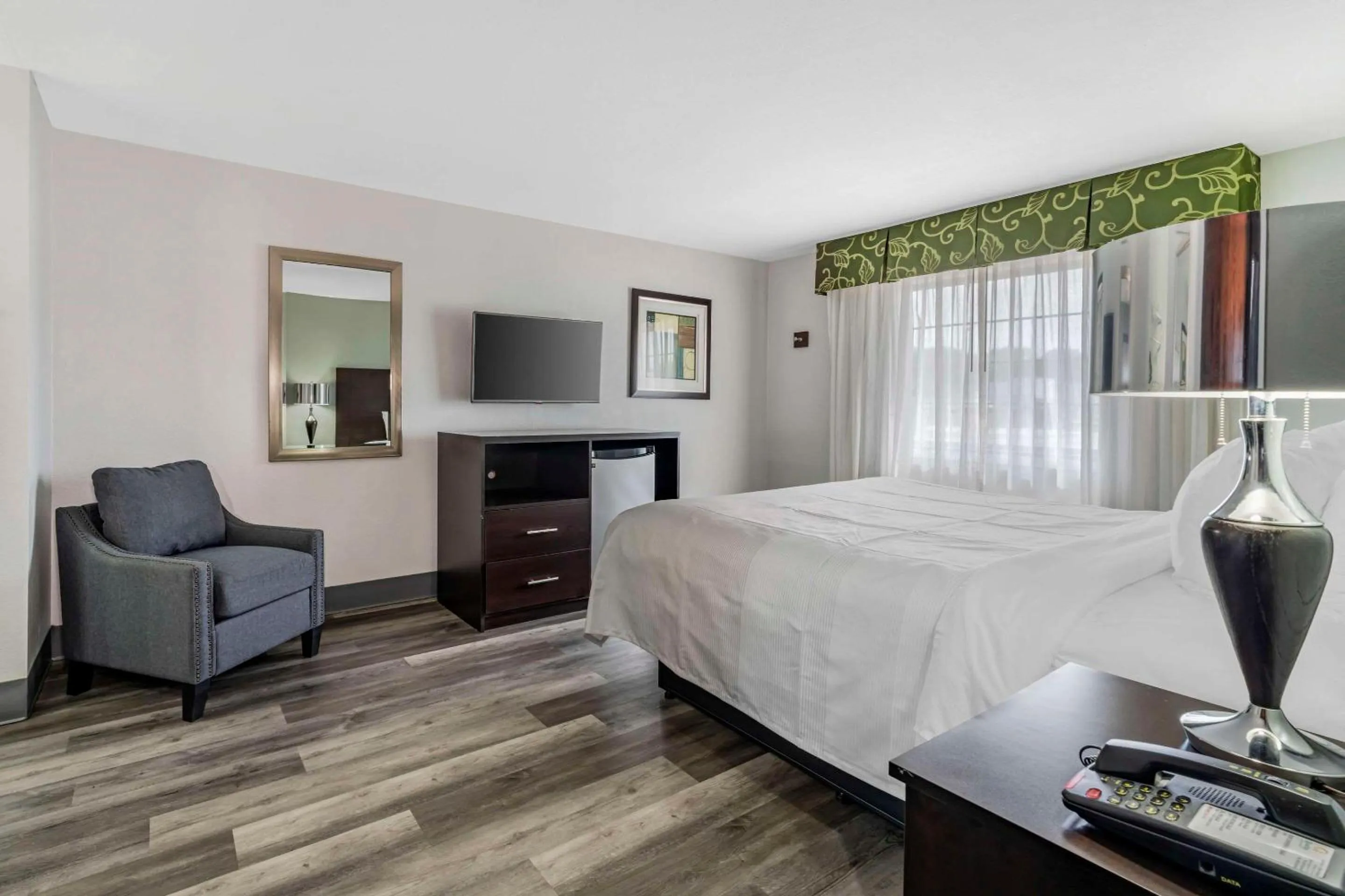 Bedroom, Bed in Quality Inn Siloam Springs West