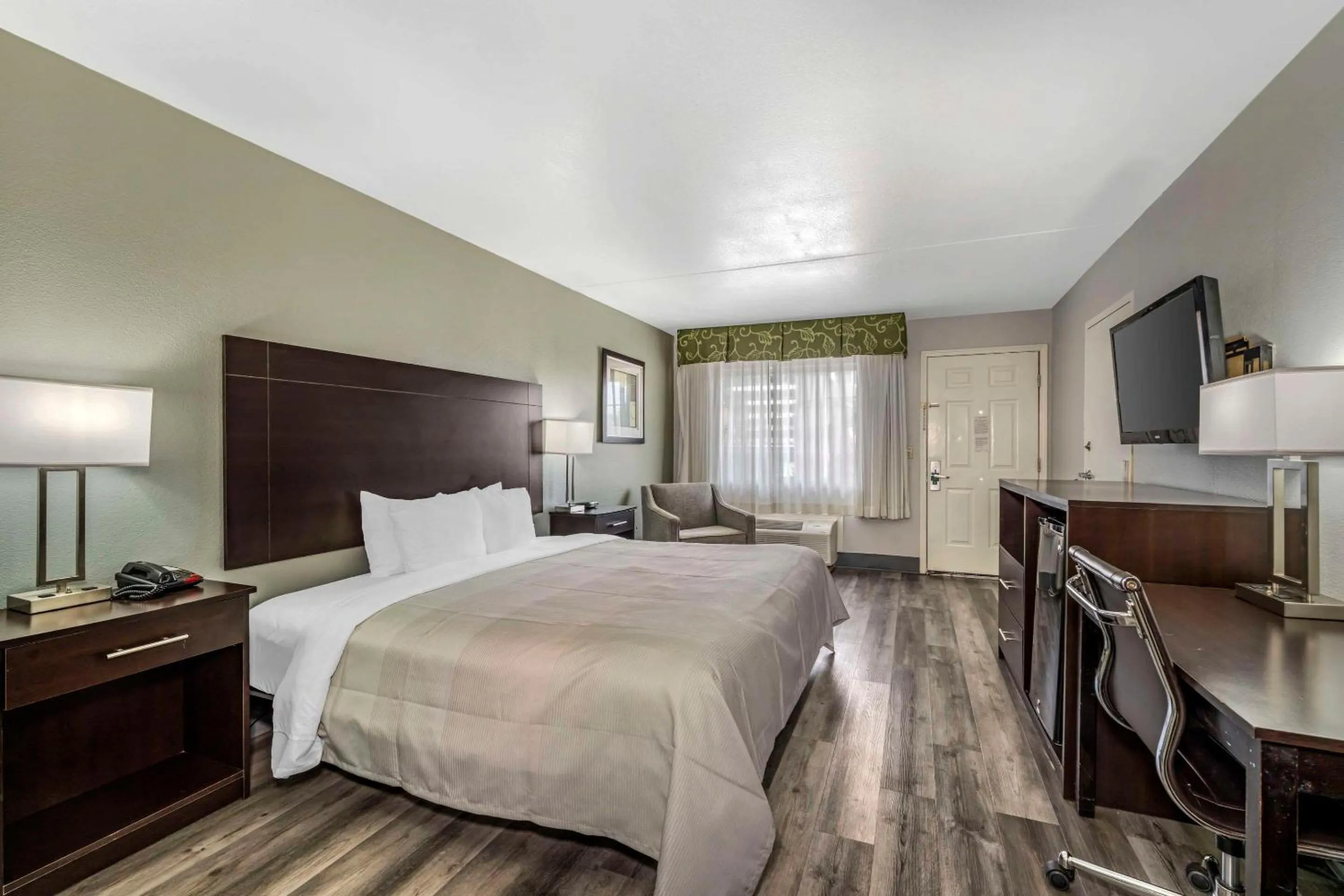 Bedroom, Bed in Quality Inn Siloam Springs West