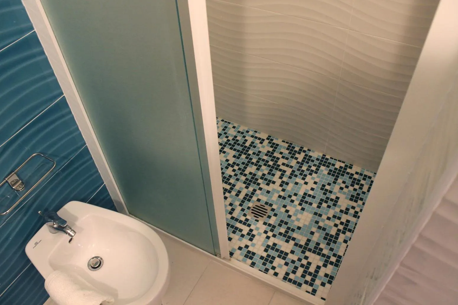 Bathroom in Hotel Roxy