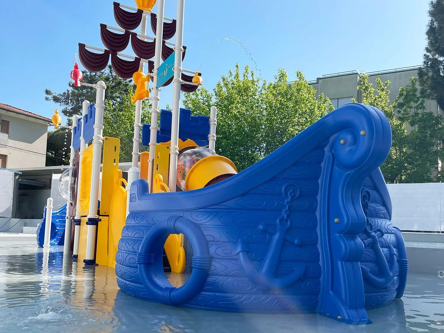 Swimming pool in Hotel Roxy