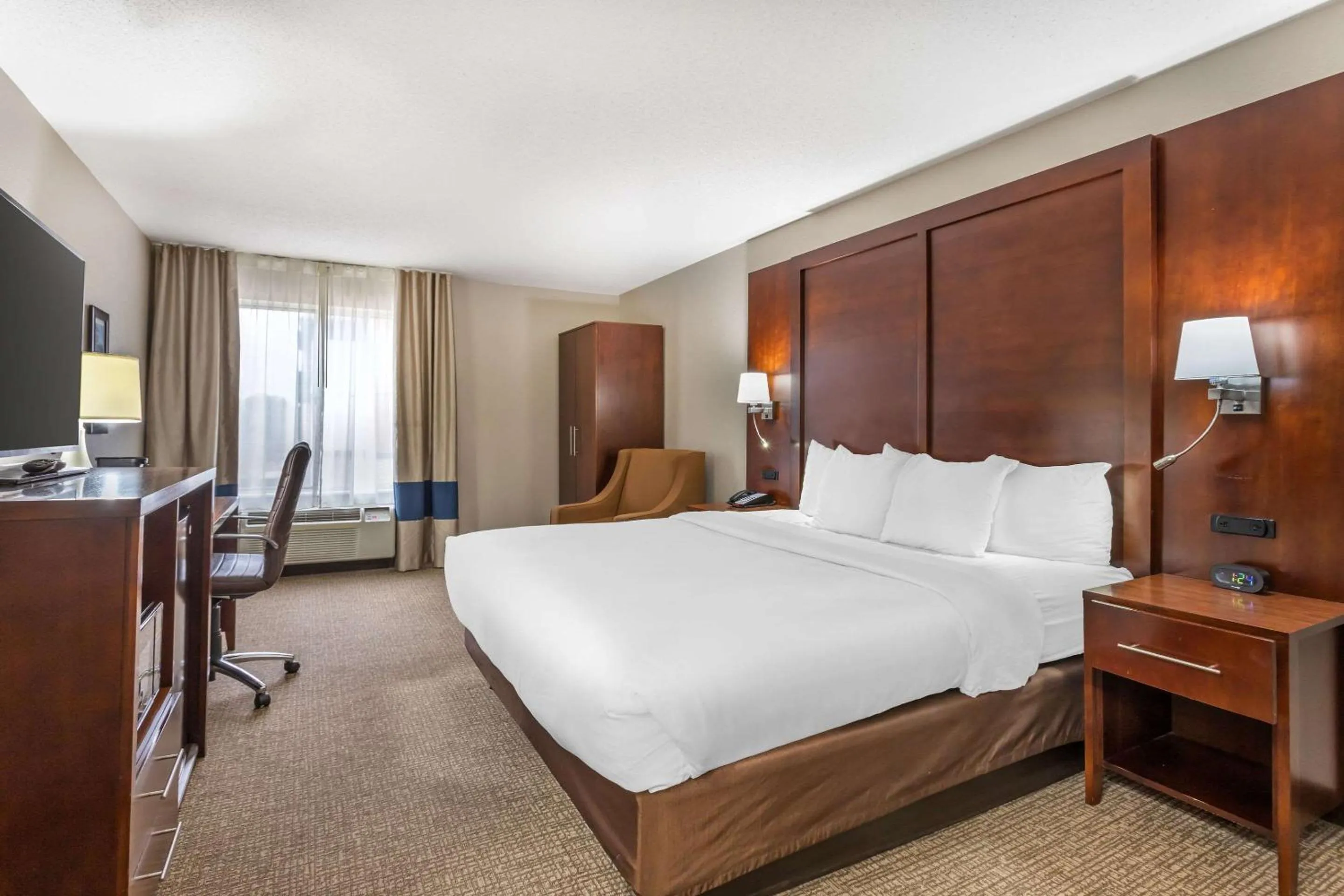 Bedroom, Bed in Comfort Inn & Suites Conway