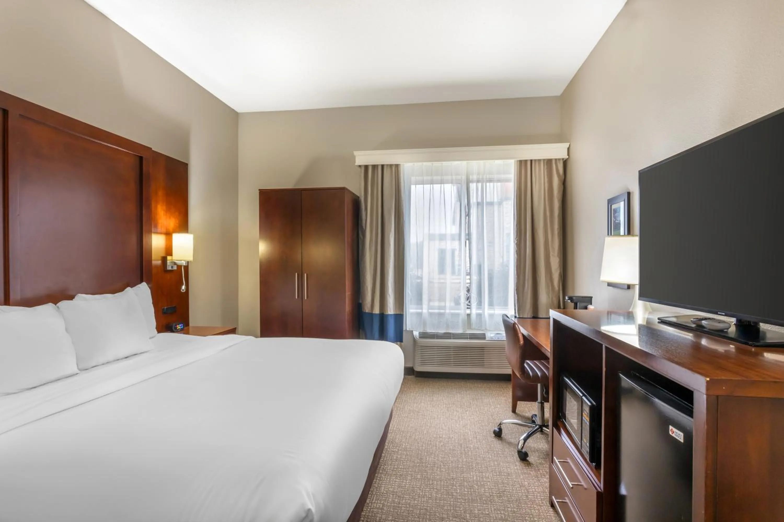 Bed in Comfort Inn & Suites Conway