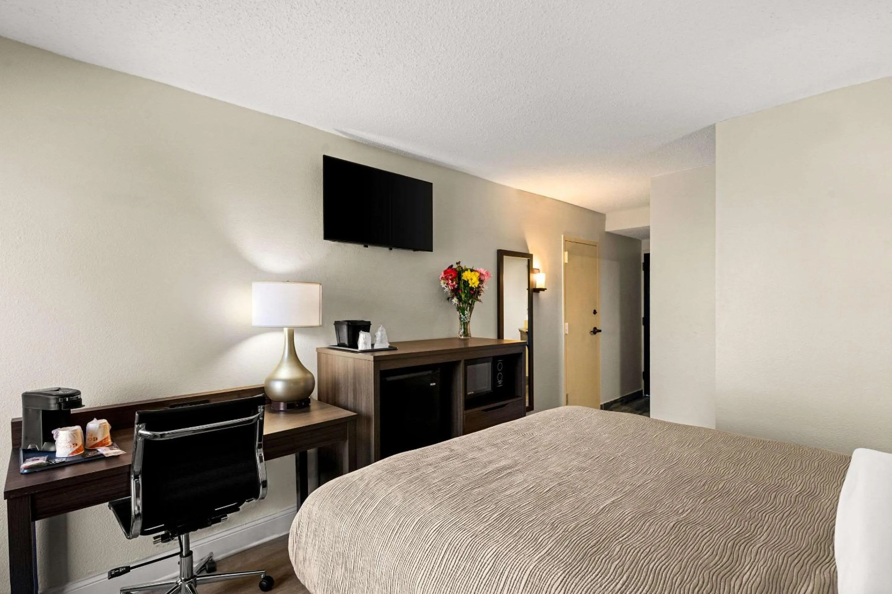 Bedroom, Bed in Quality Inn & Suites North Little Rock