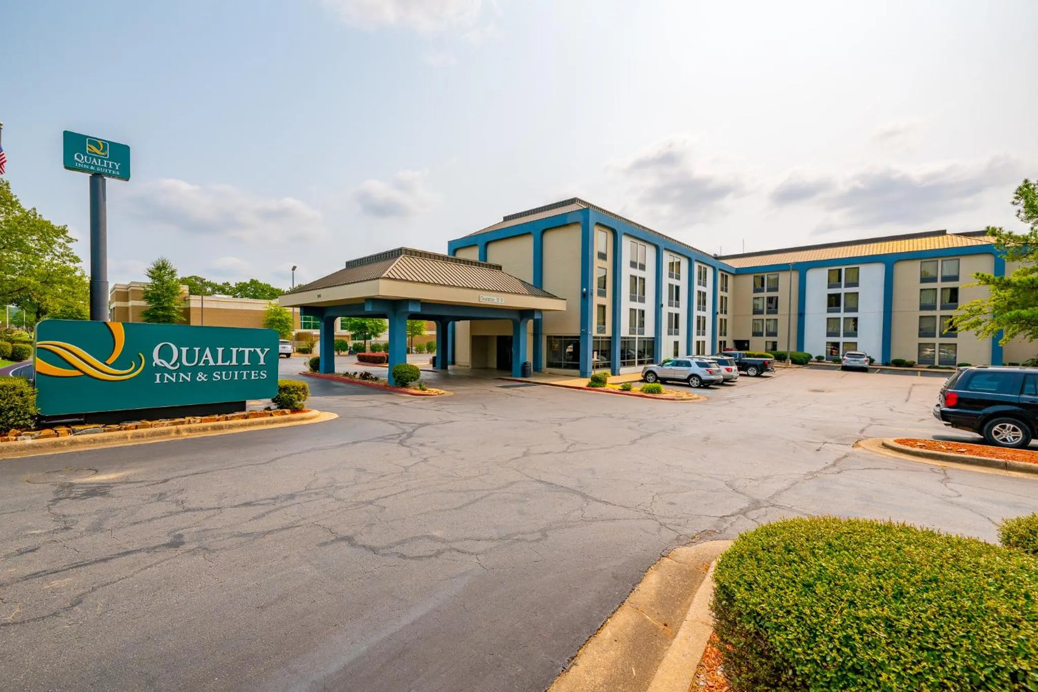Property building in Quality Inn & Suites North Little Rock