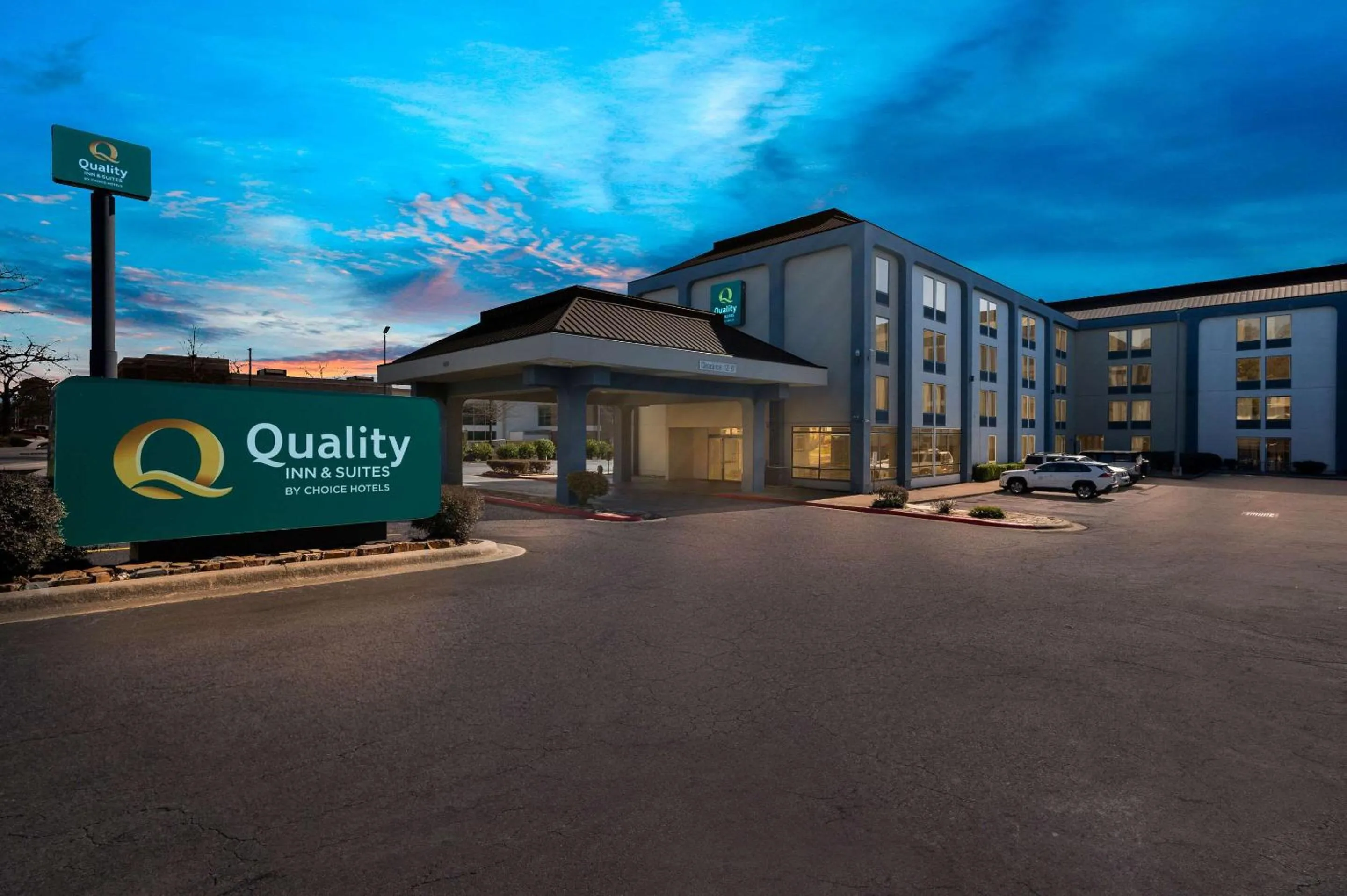 Property building in Quality Inn & Suites North Little Rock