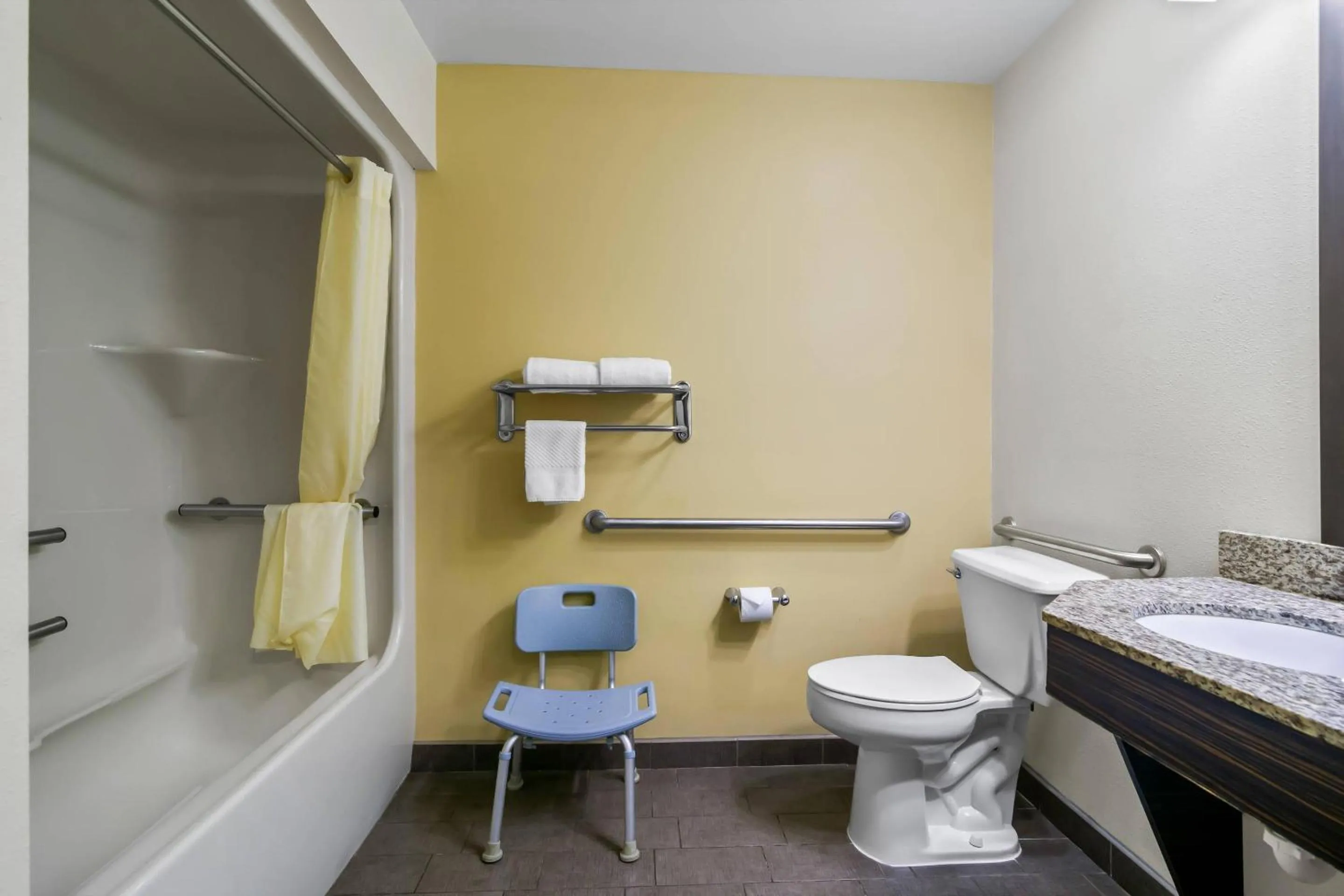 Bedroom in Sleep Inn Fayetteville North