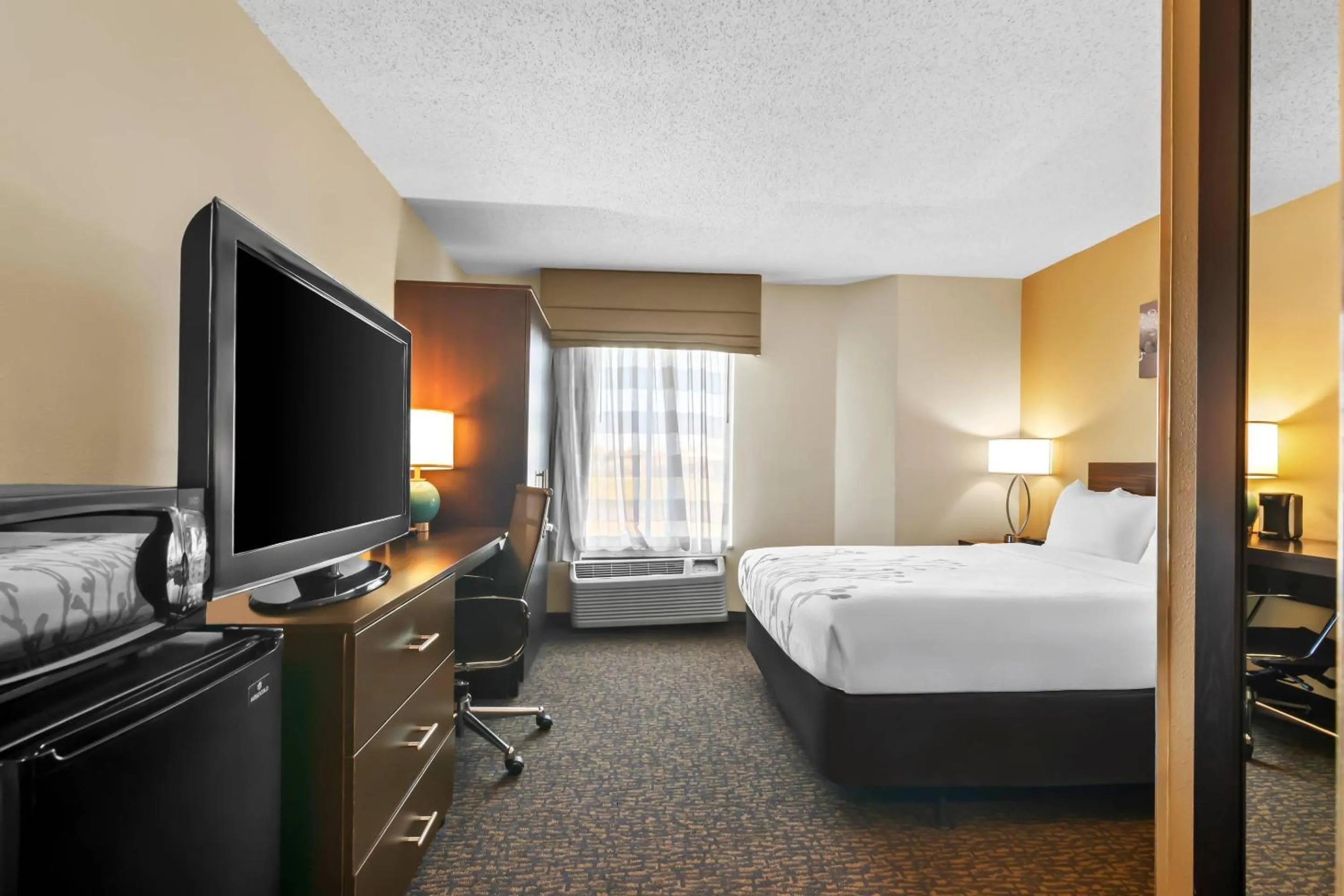 Bedroom, Bed in Sleep Inn Fayetteville North