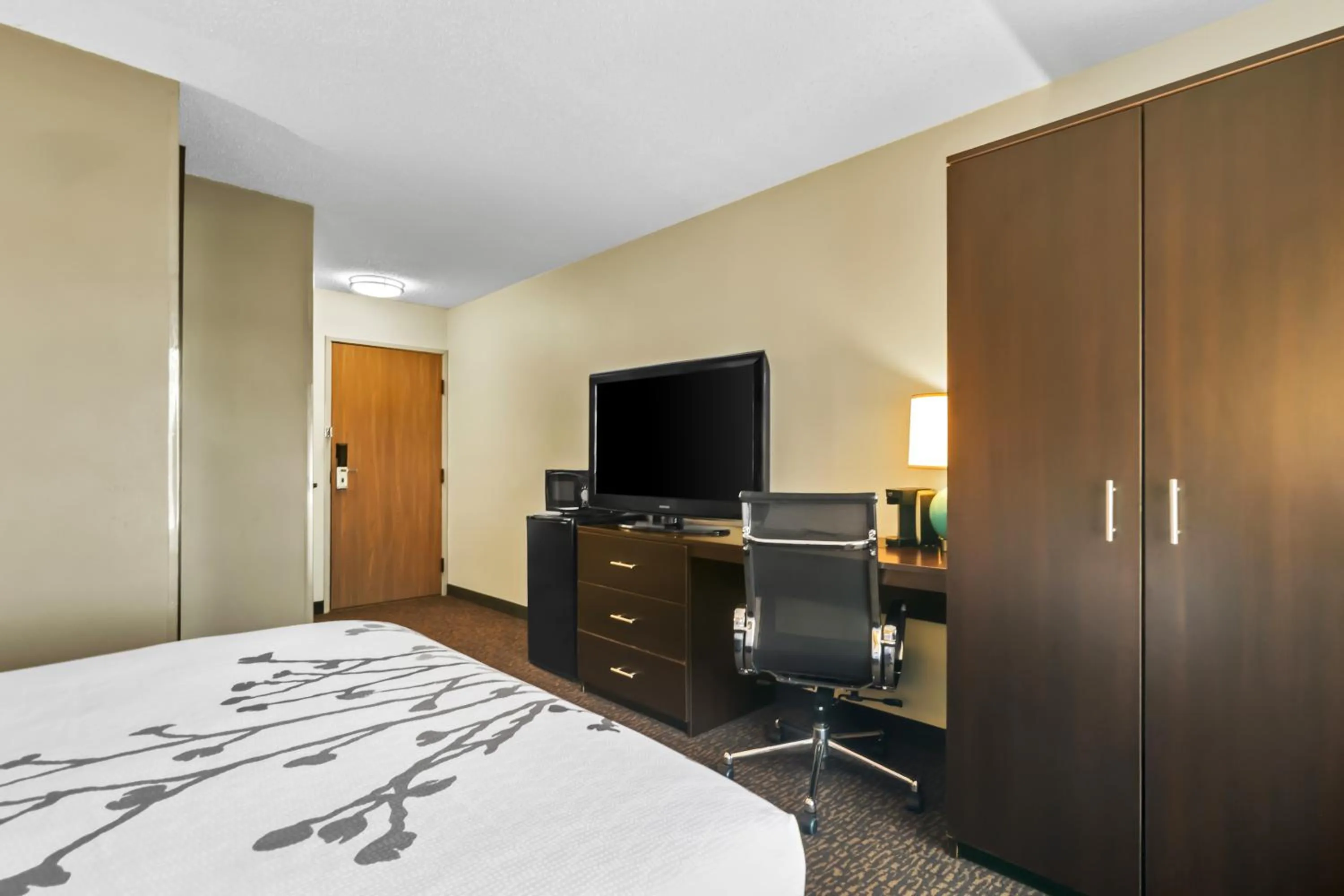 Bed in Sleep Inn Fayetteville North