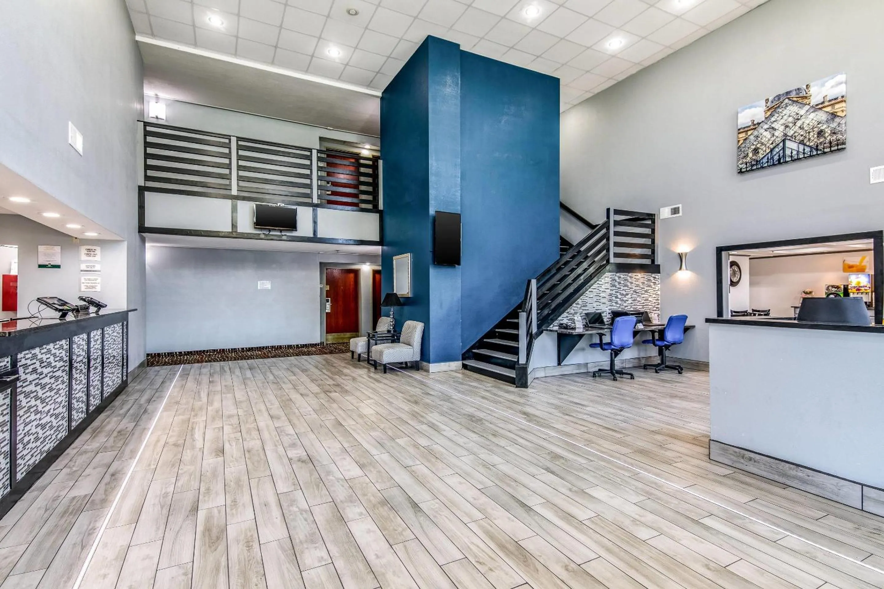 Lobby or reception in Quality Suites Maumelle - Little Rock Northwest
