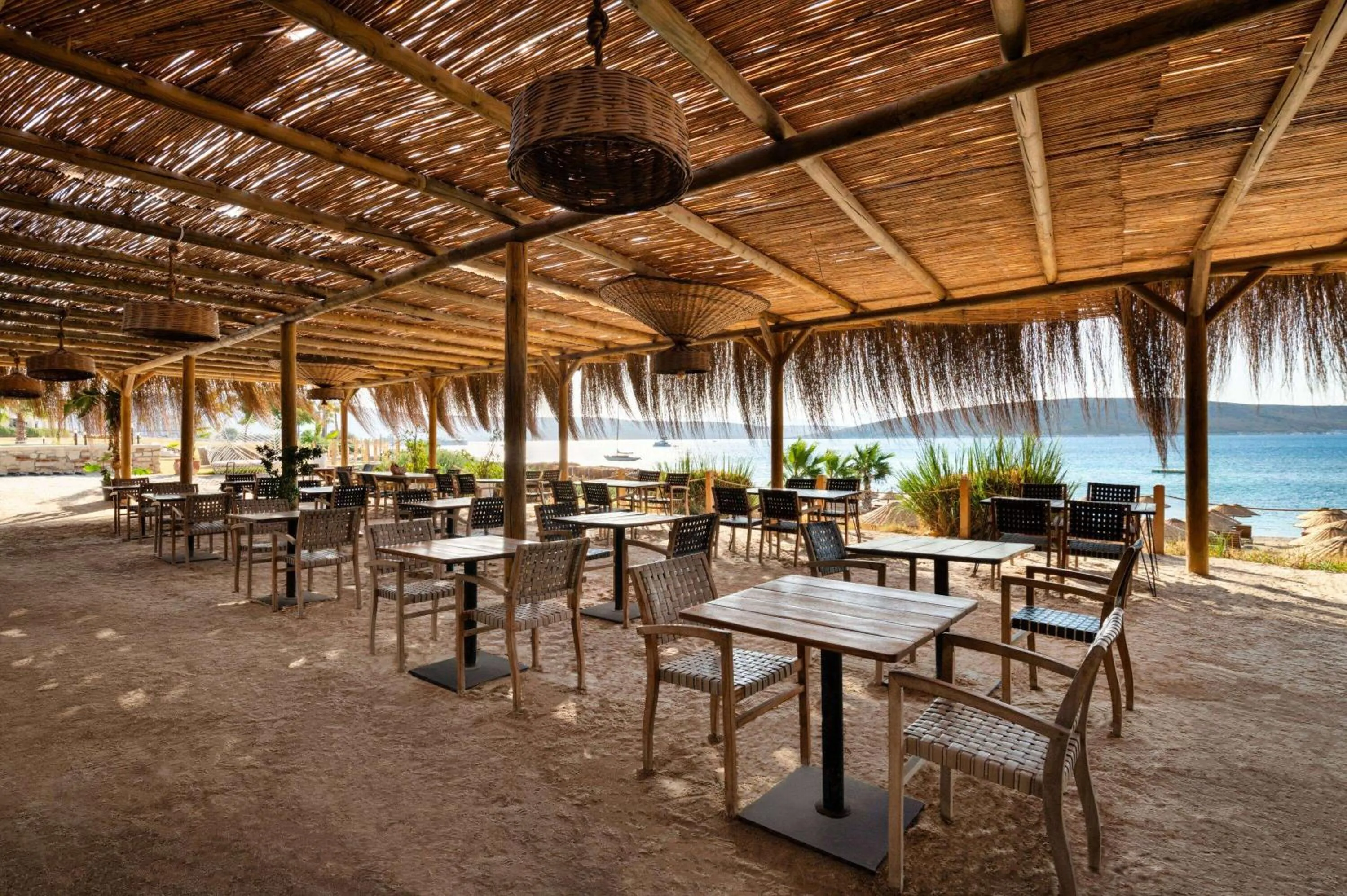 Lounge or bar in Dolce by Wyndham Cesme Alacati
