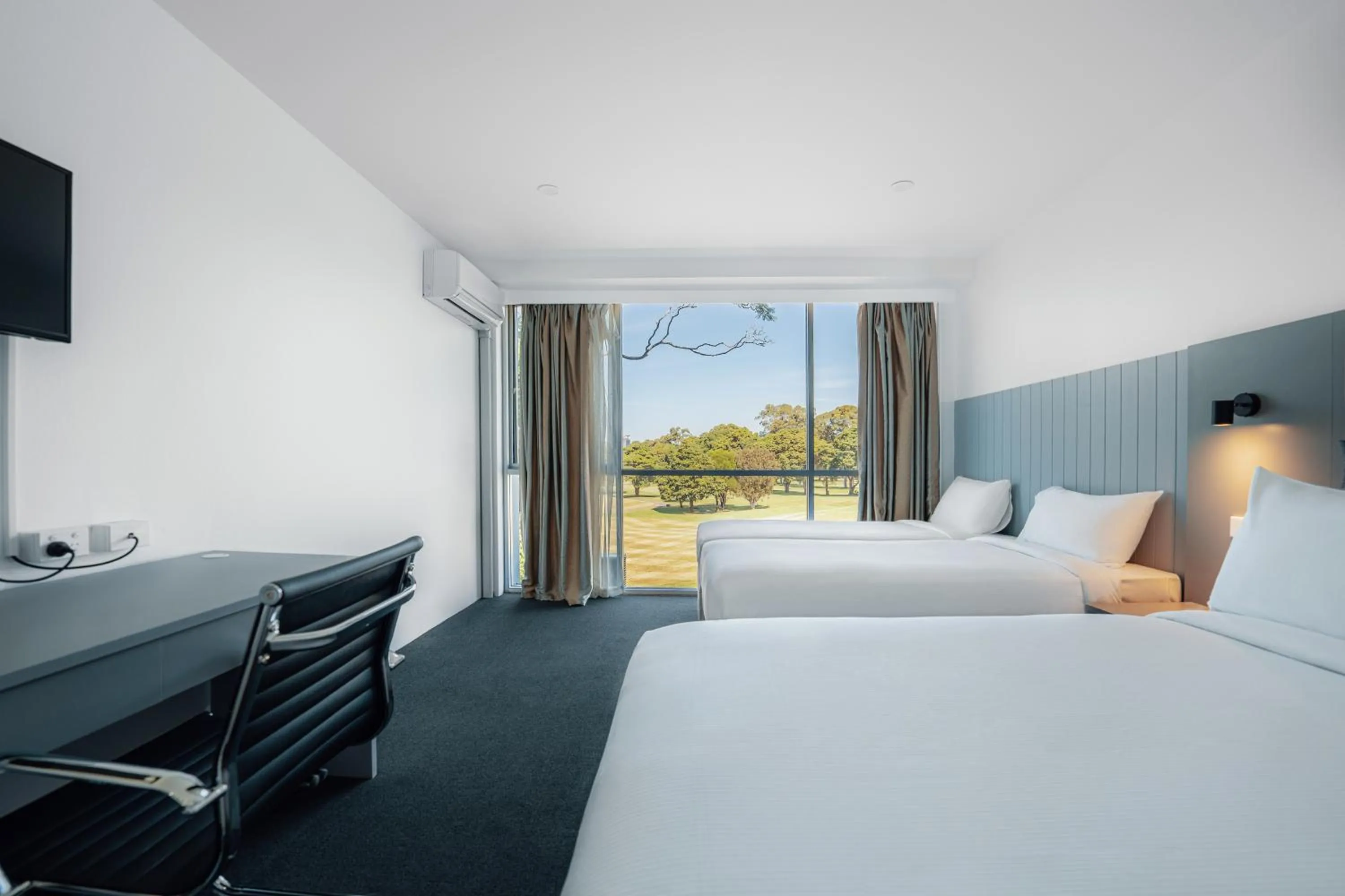 Bed in The Select Inn Ryde