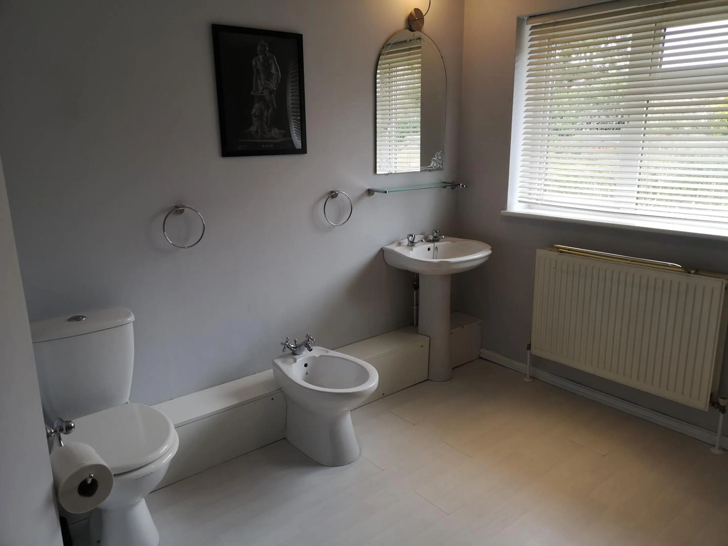 Bathroom in UPTHEDOWNS B&B