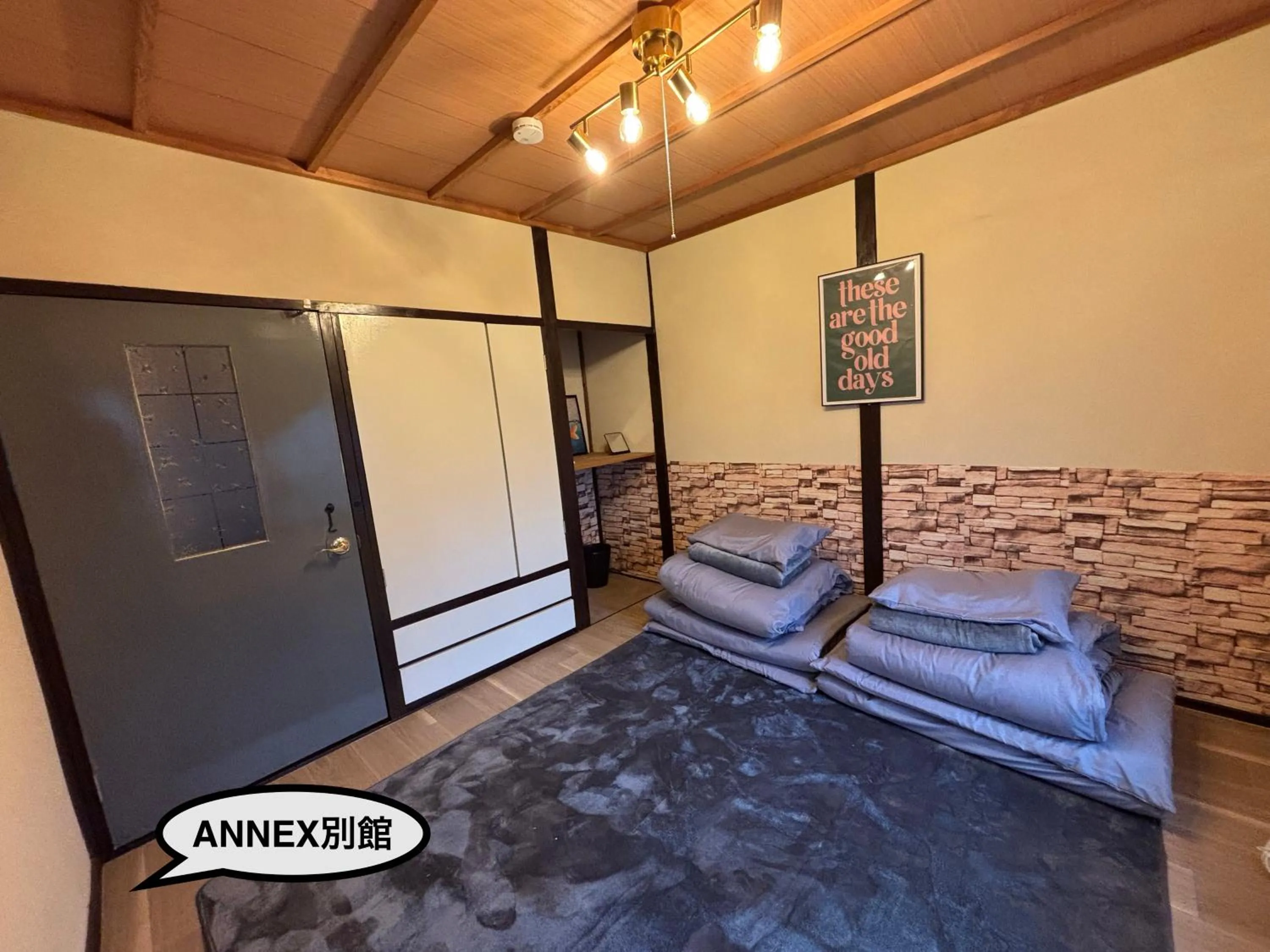 Bedroom, Bed in 777 Takamatsu Guest House