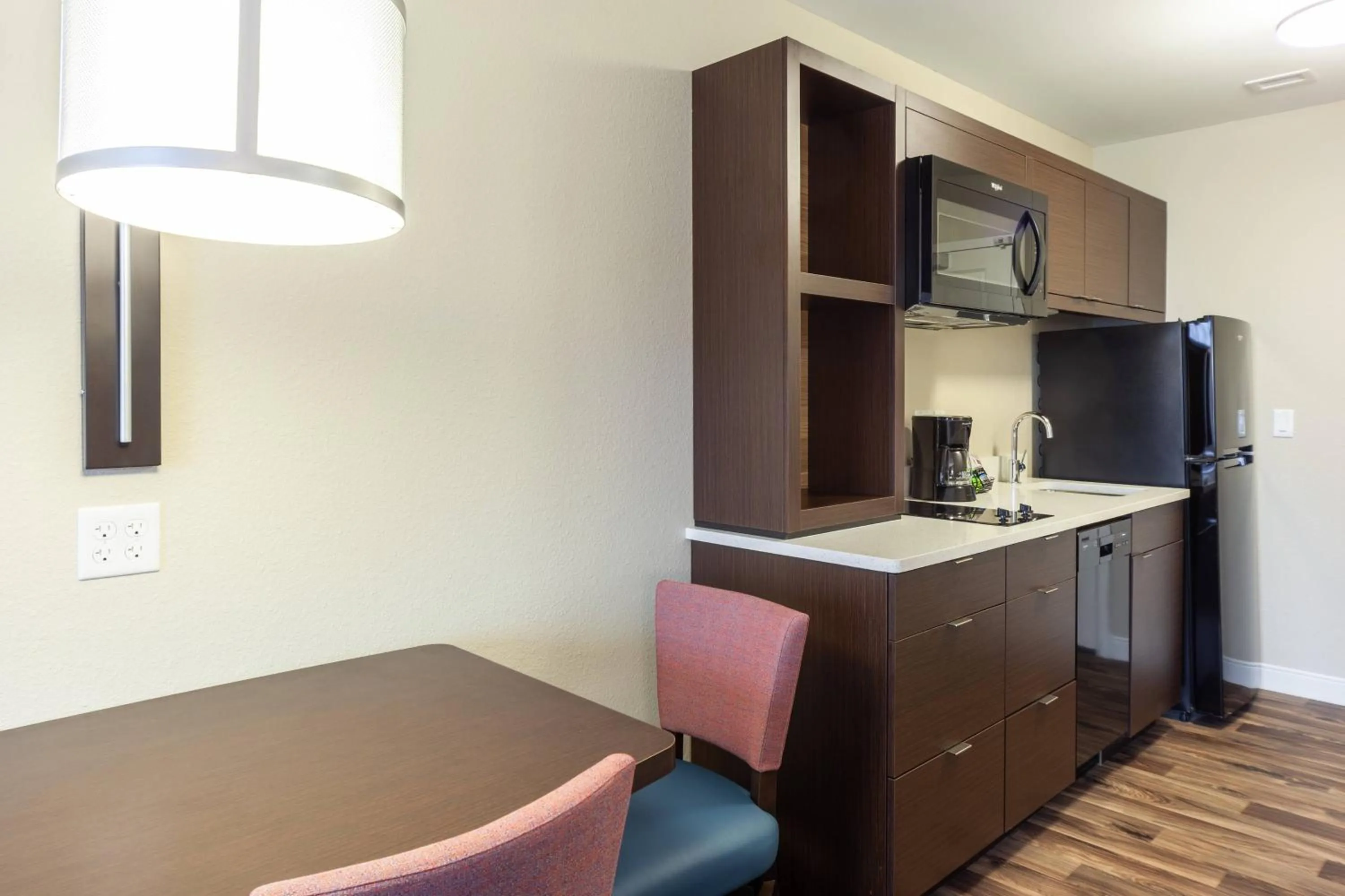 Kitchen or kitchenette in TownePlace Suites by Marriott Front Royal