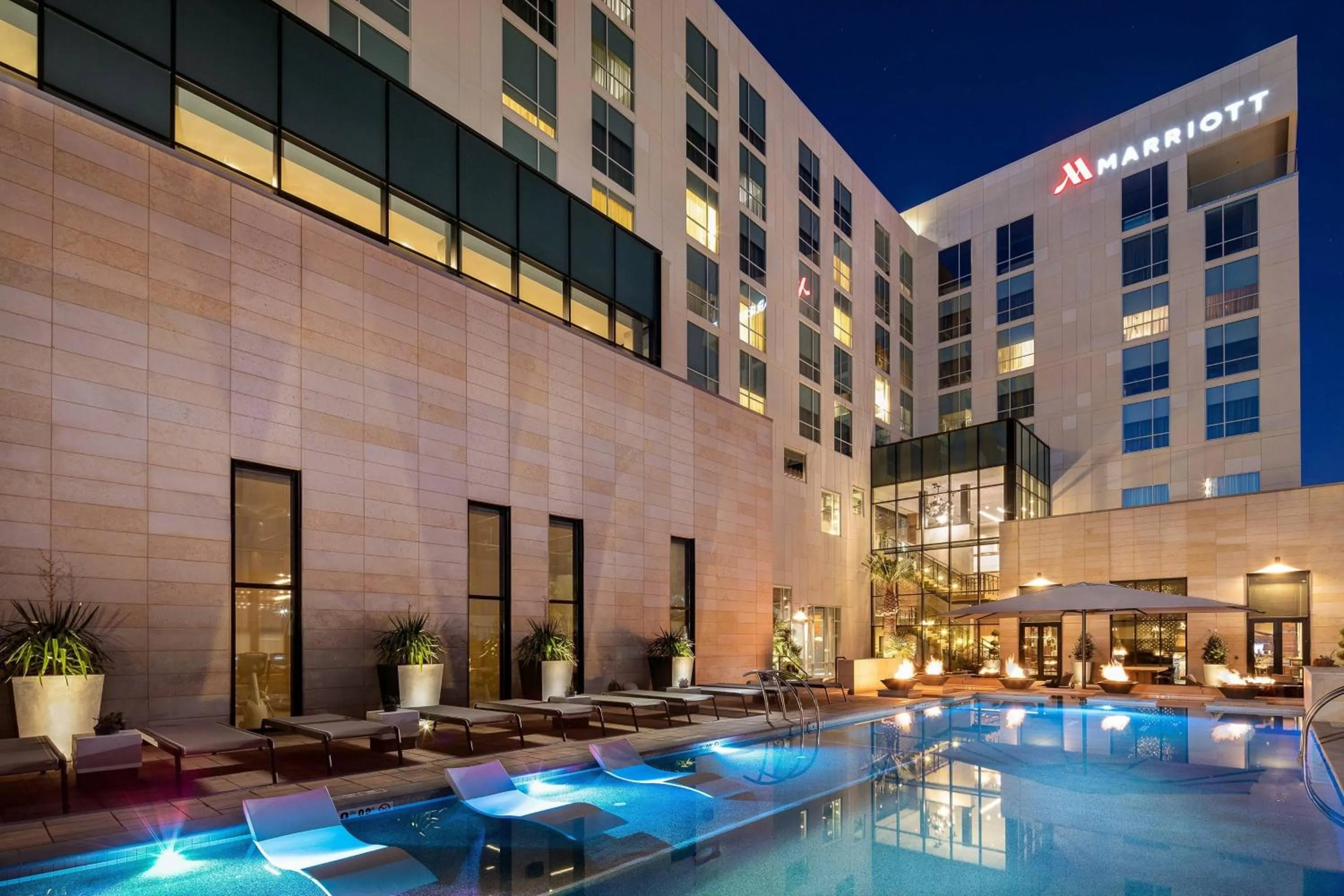 Swimming pool in Odessa Marriott Hotel & Conference Center