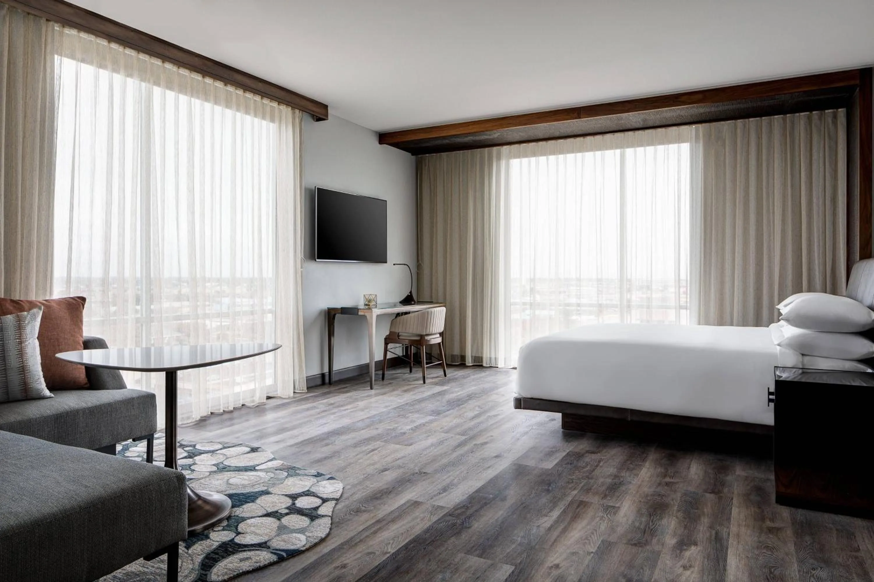 Photo of the whole room, Bed in Odessa Marriott Hotel & Conference Center