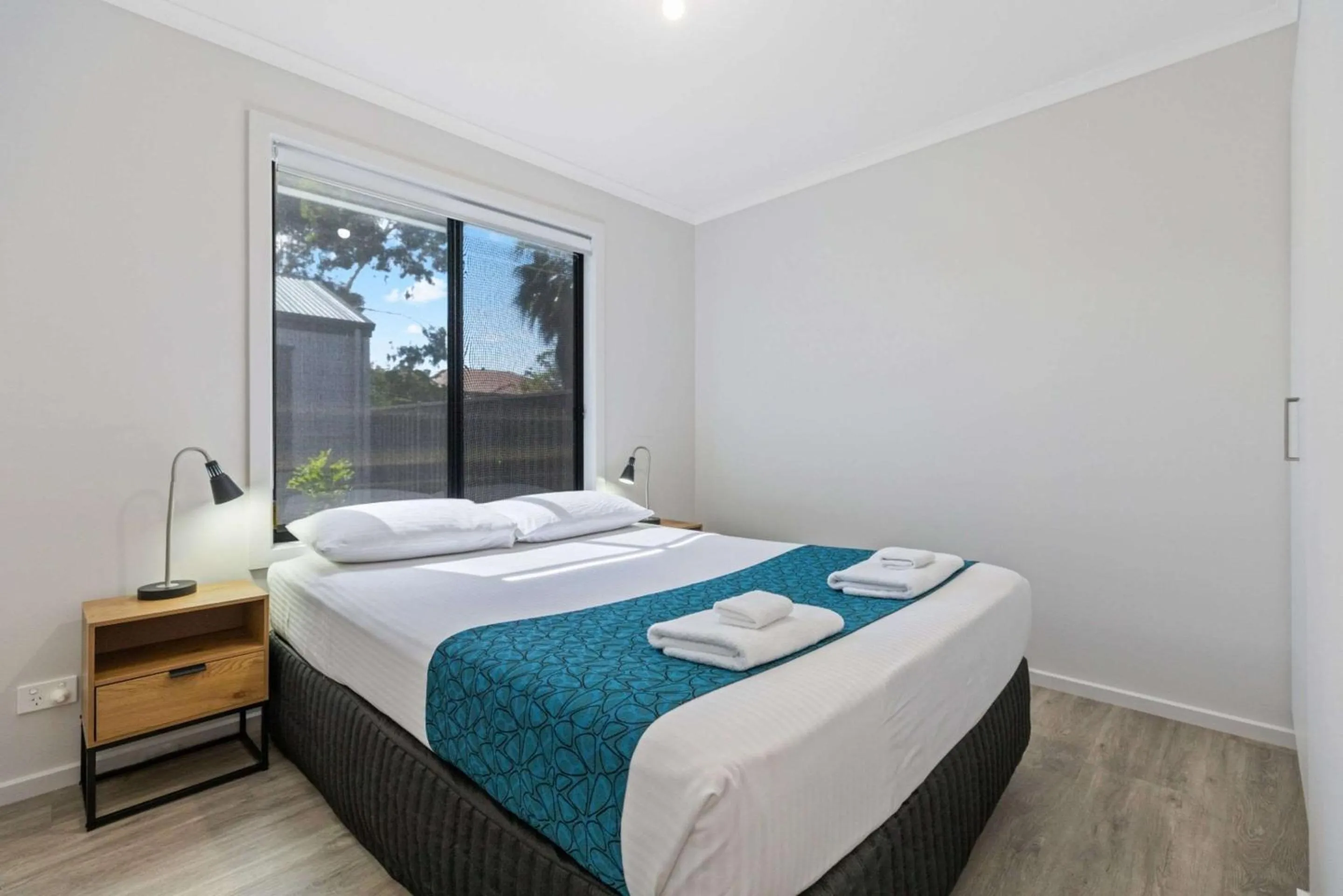 Bedroom, Bed in Comfort Inn & Suites Manhattan