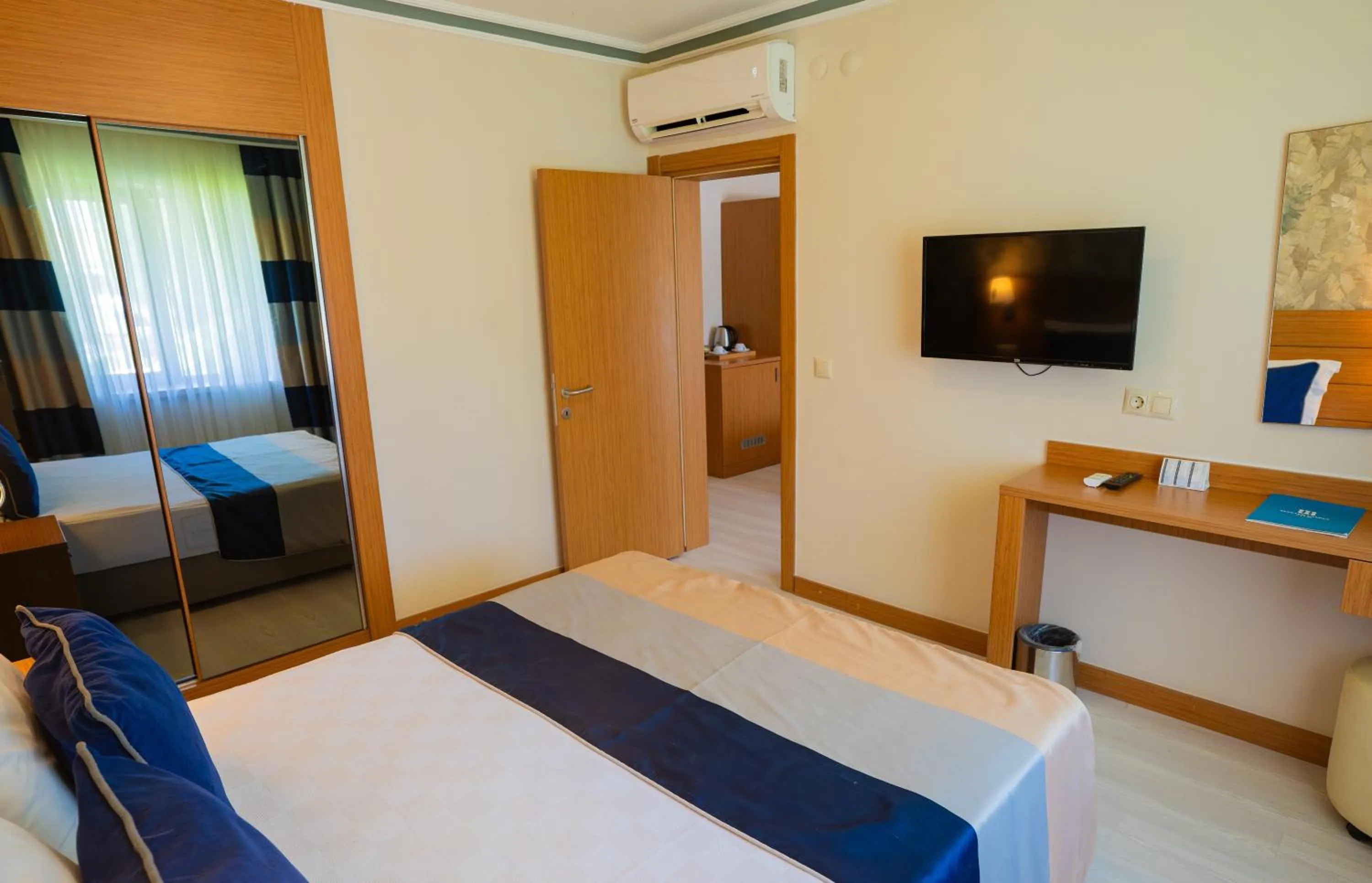 Bed in Master Family Club