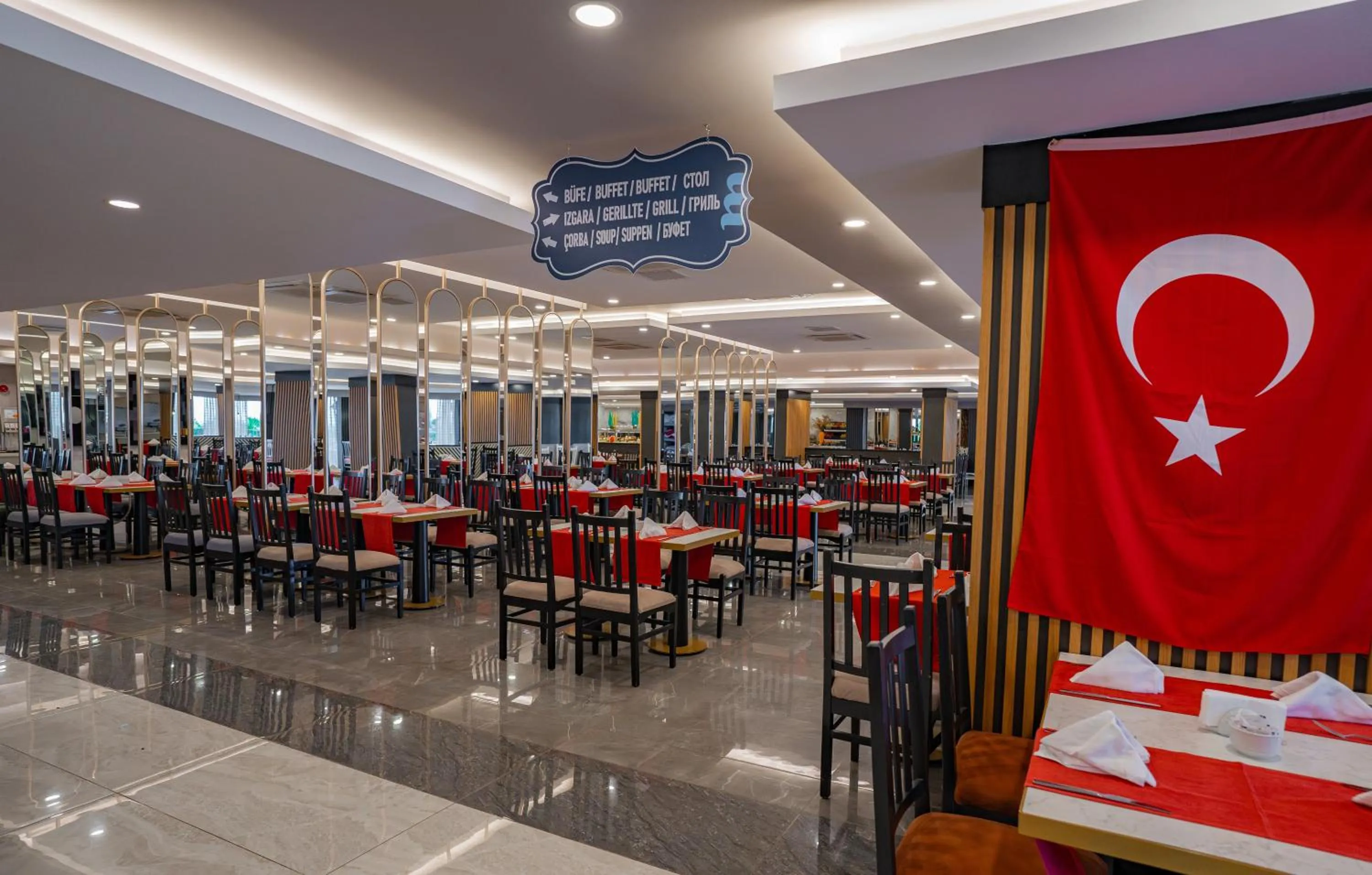 Restaurant/places to eat in Master Family Club