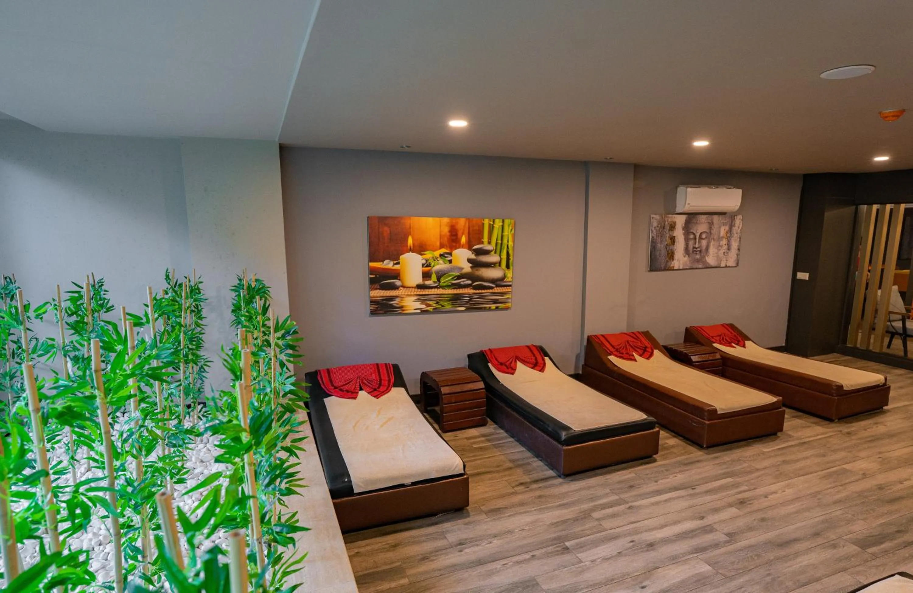 Massage in Master Family Club